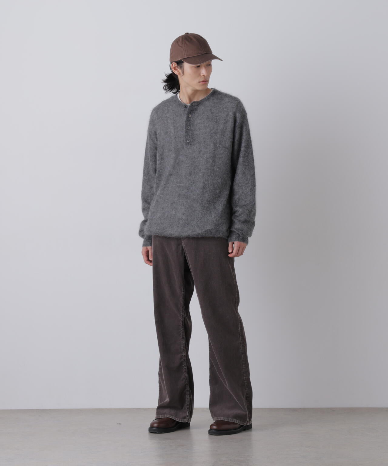181cm C:84 W:70 H:91 着用サイズ：4