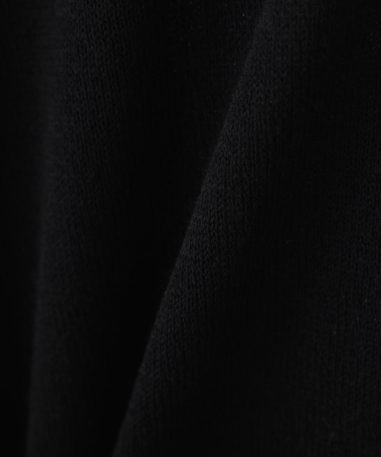 YLEVE / HIGH TWIST FINE WOOL V-NECK PULLOVER