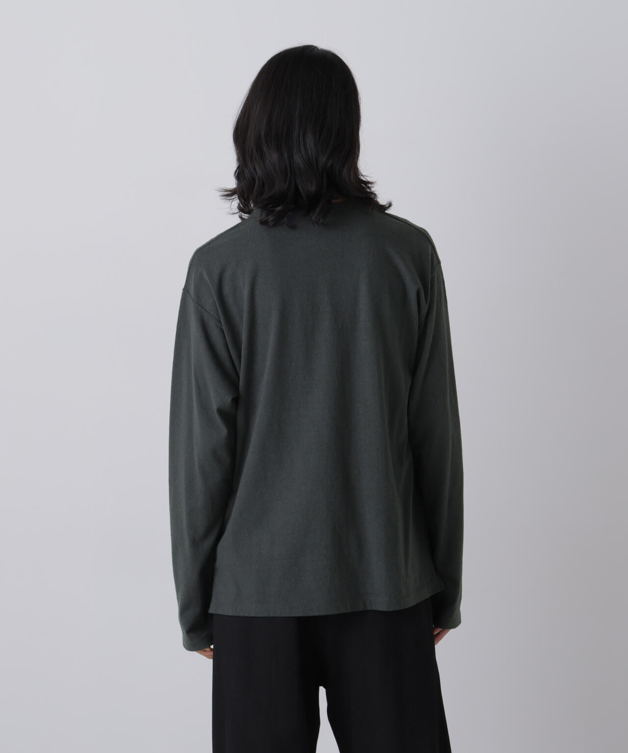 181cm C:84 W:70 H:91 着用サイズ：4