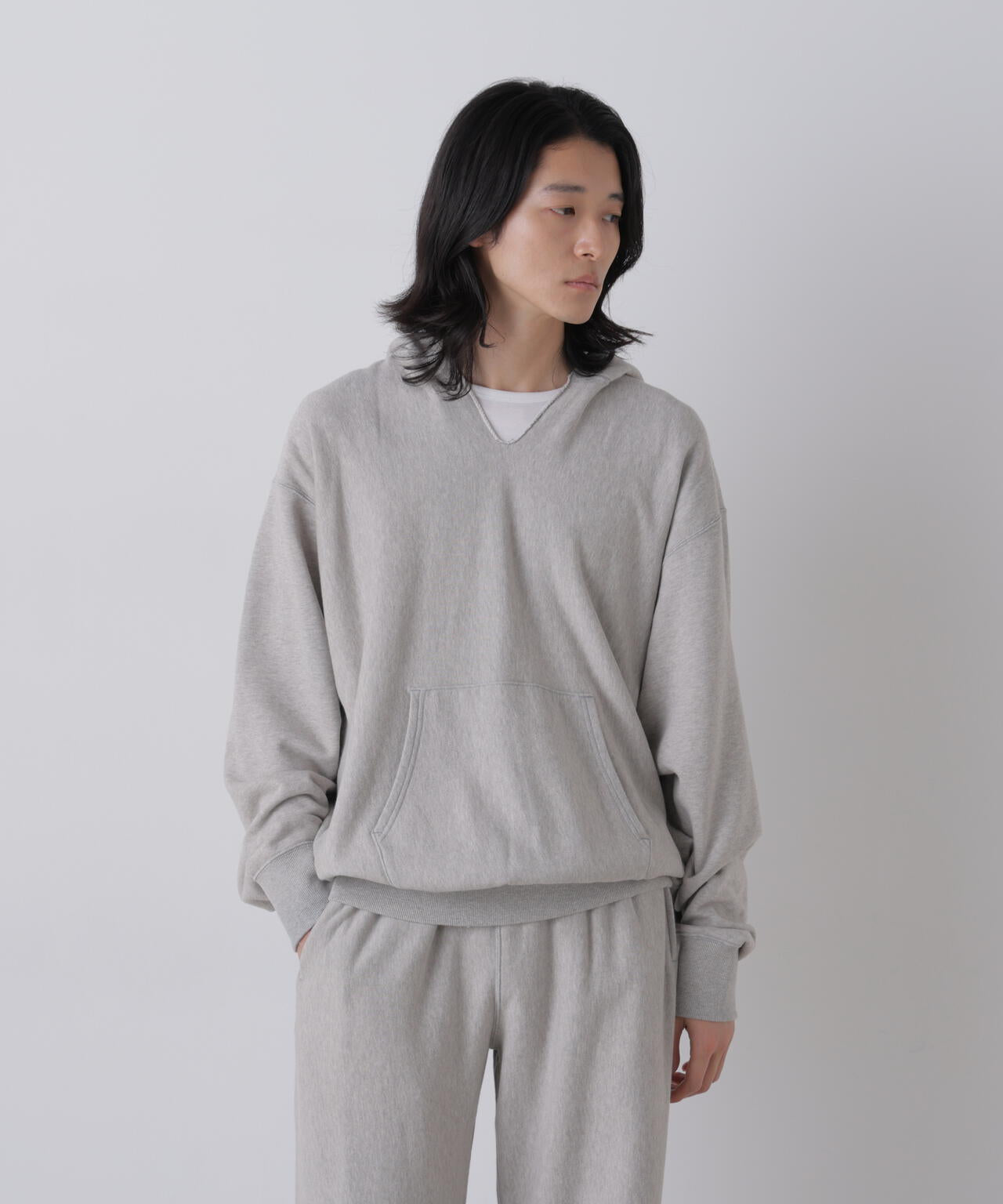 181cm C:84 W:70 H:91 着用サイズ：4
