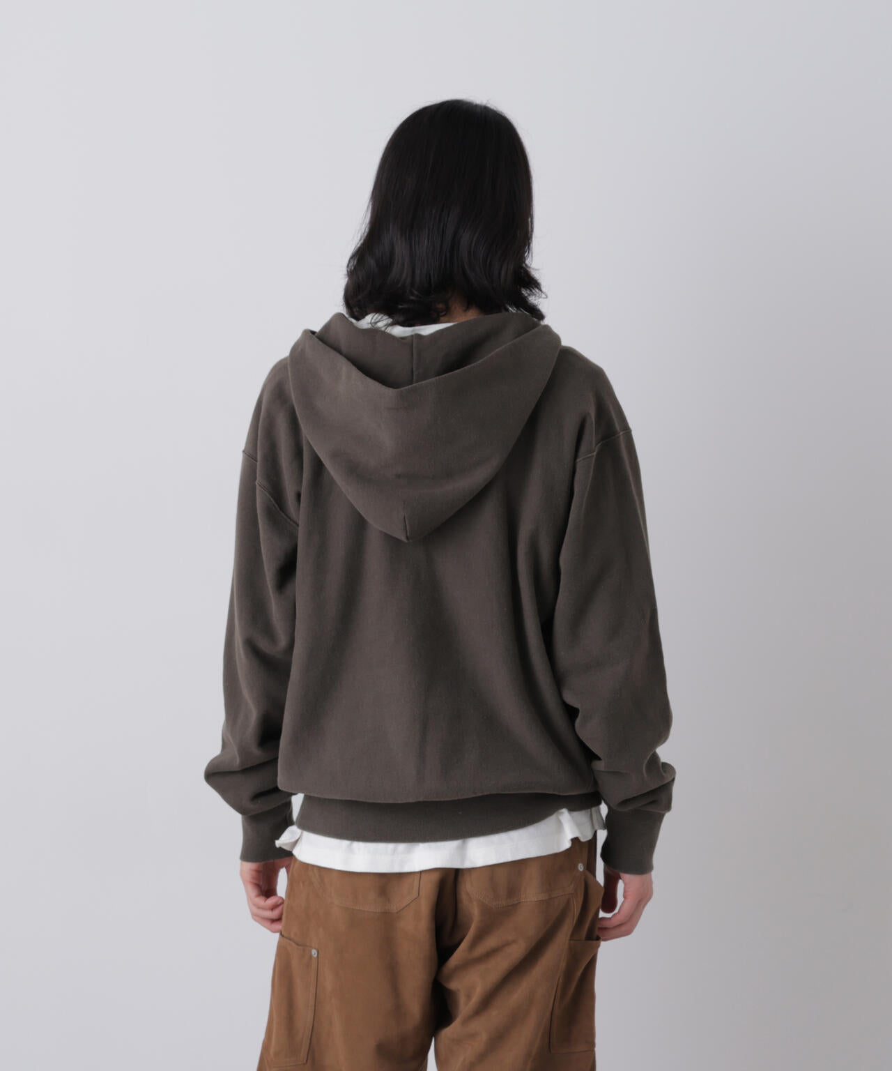 181cm C:84 W:70 H:91 着用サイズ：4