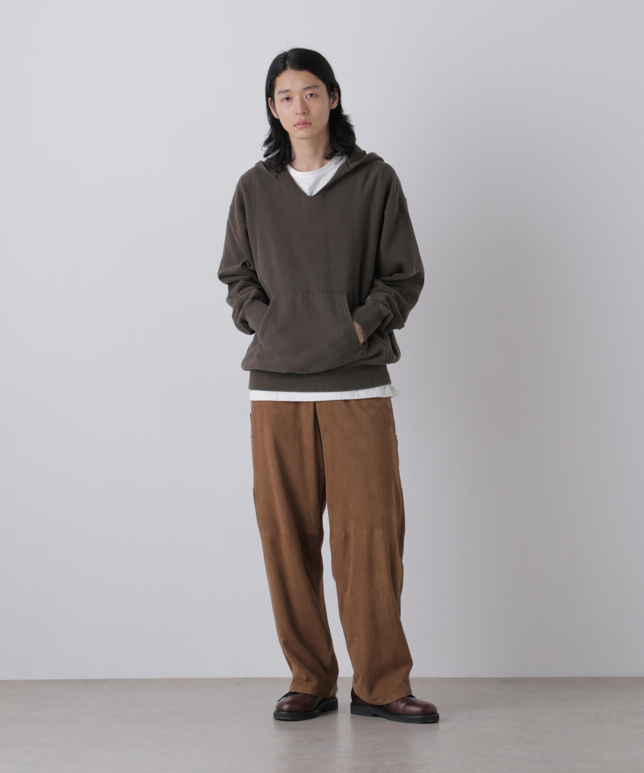 181cm C:84 W:70 H:91 着用サイズ：4