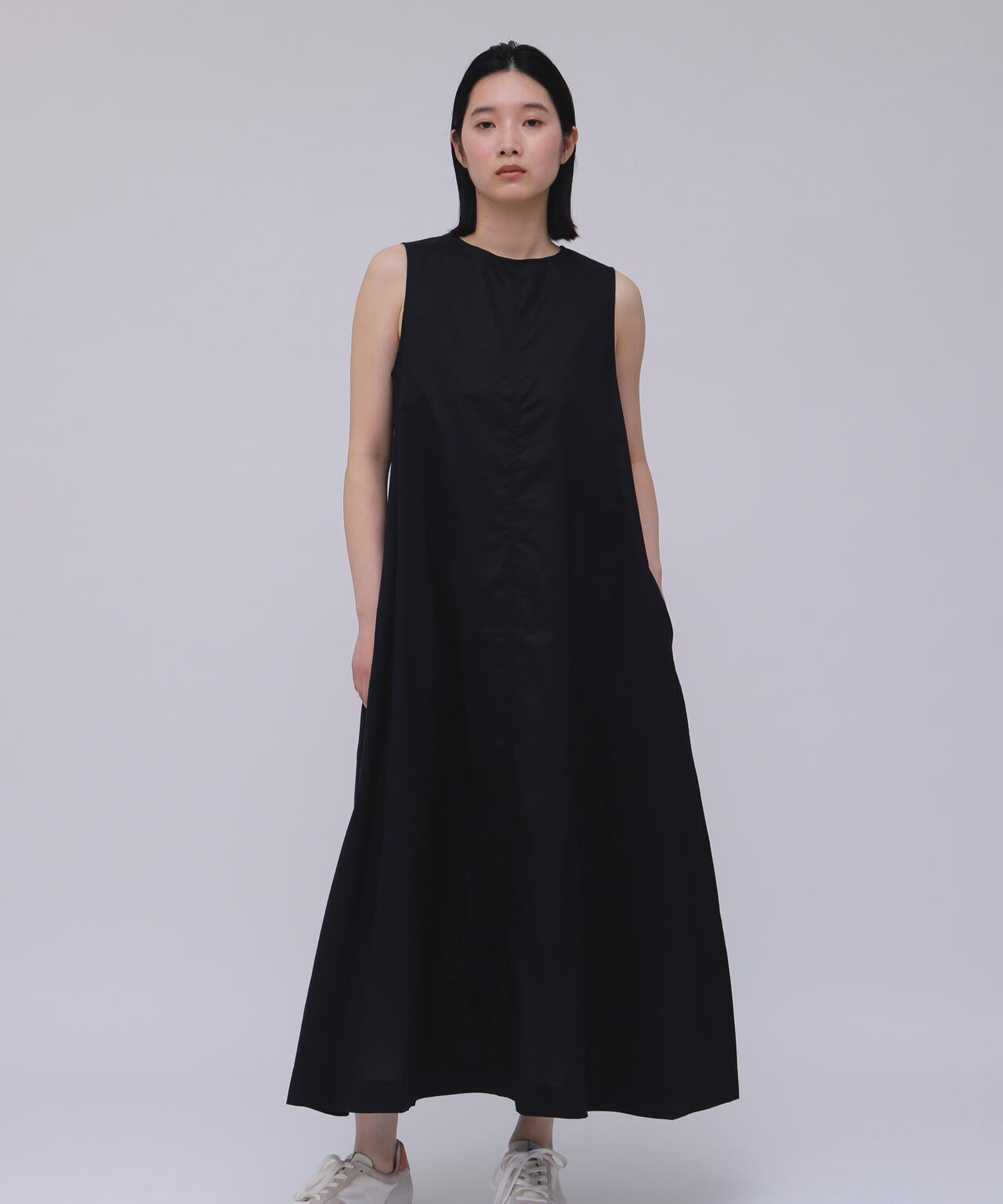 THE LIBRARY / COTTON LAWN ONE PIECE