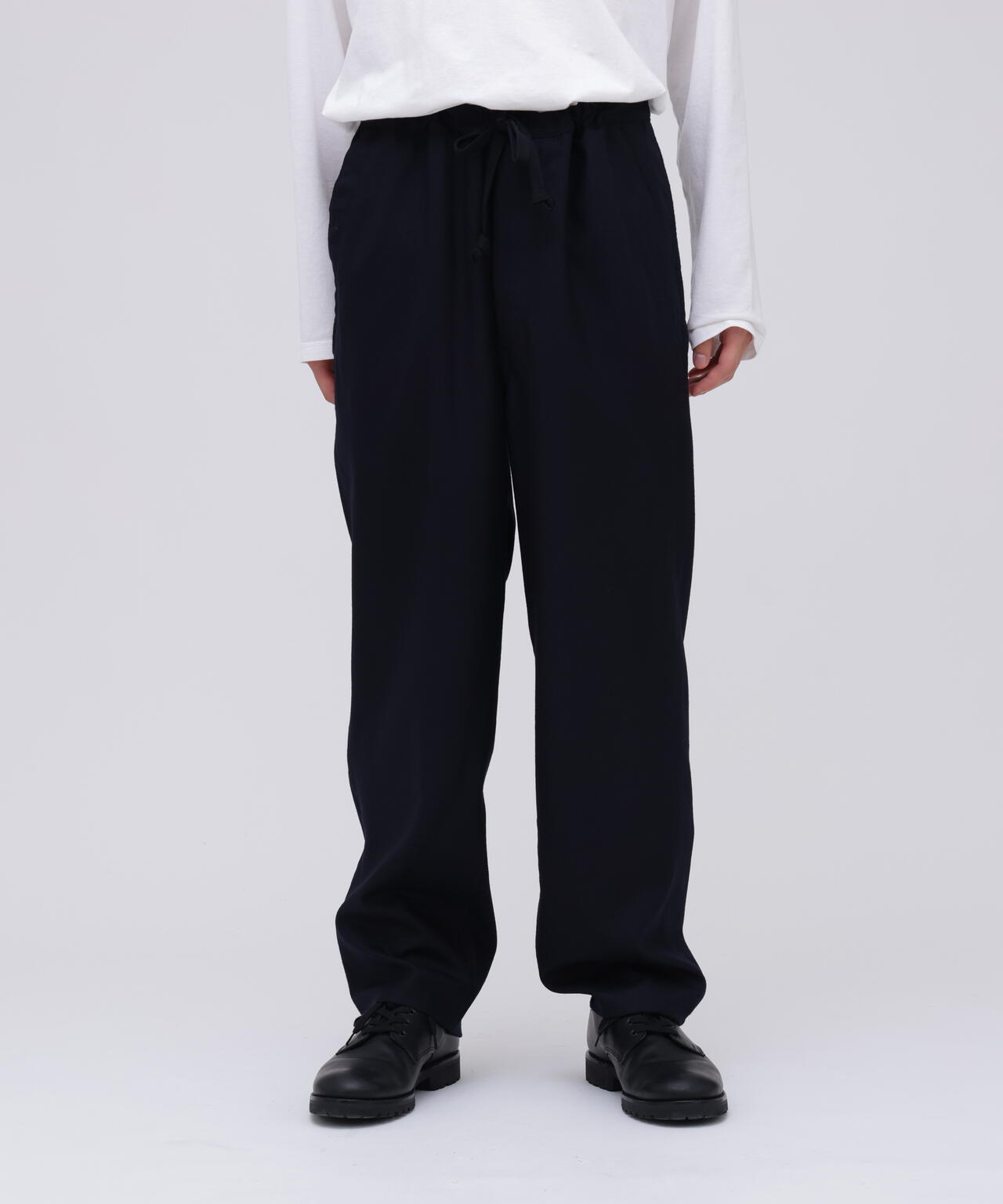 THE LIBRARY / [UNISEX] WOOL FLANNEL TAPERED TROUSERS