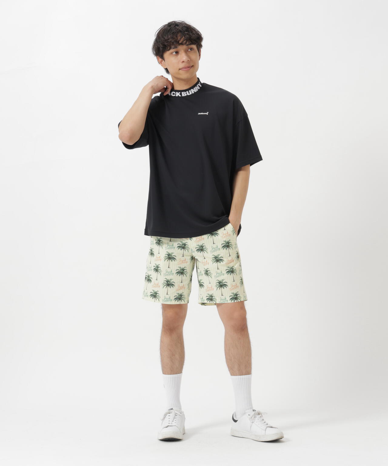 182cm C:84 W:71 H:89 着用サイズ：5