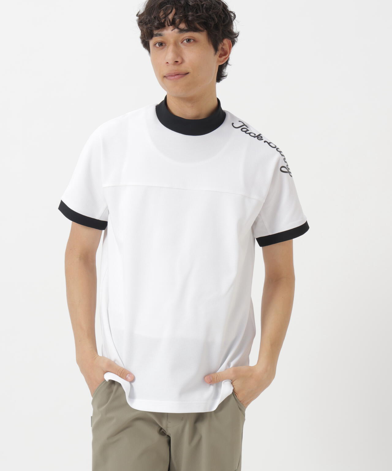 182cm C:84 W:71 H:89 着用サイズ：5