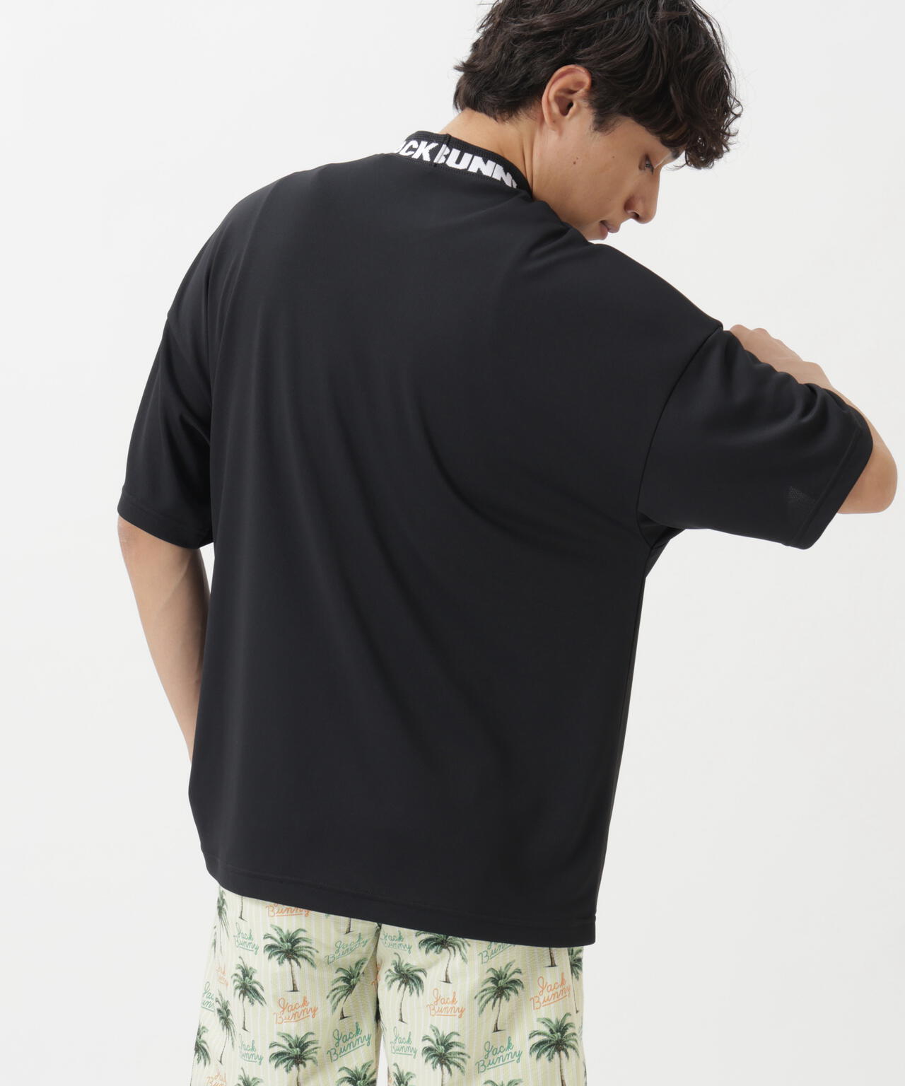 182cm C:84 W:71 H:89 着用サイズ：5