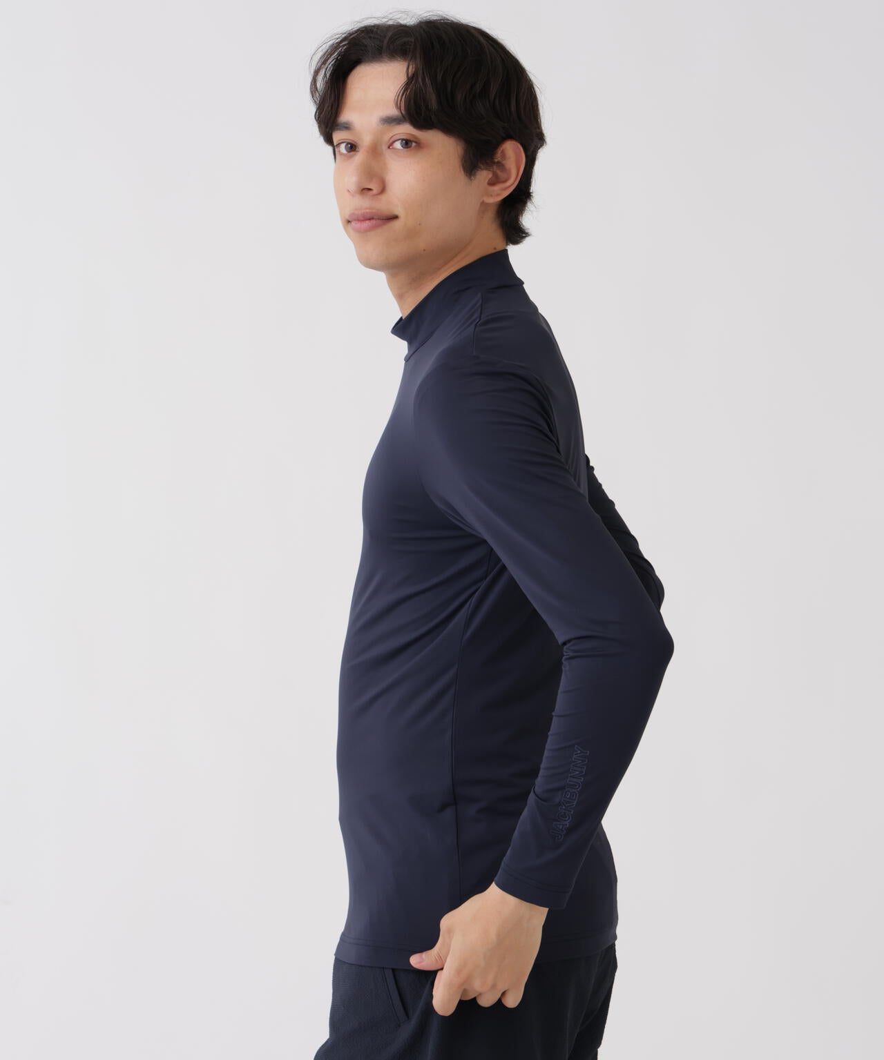 182cm C:84 W:71 H:89 着用サイズ：5