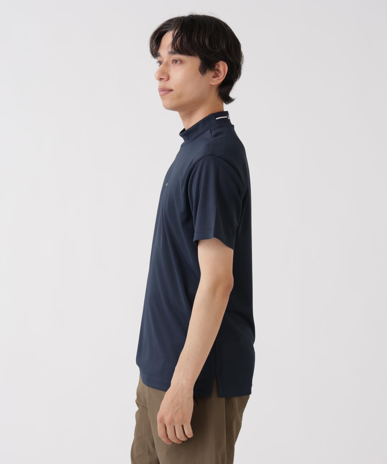 182cm C:84 W:71 H:89 着用サイズ：5