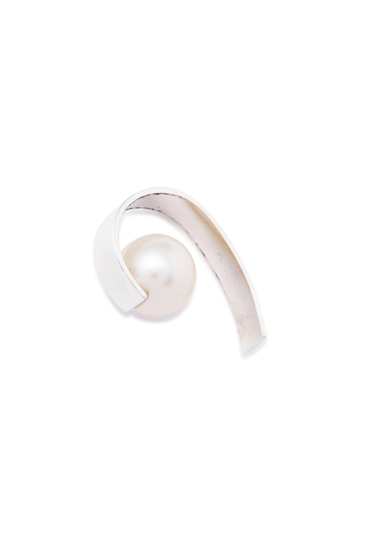 Ｓａｓｋｉａ　Ｄｉｅｚ　ＰＥＡＲＬ　ＥＡＲＣＵＦＦ