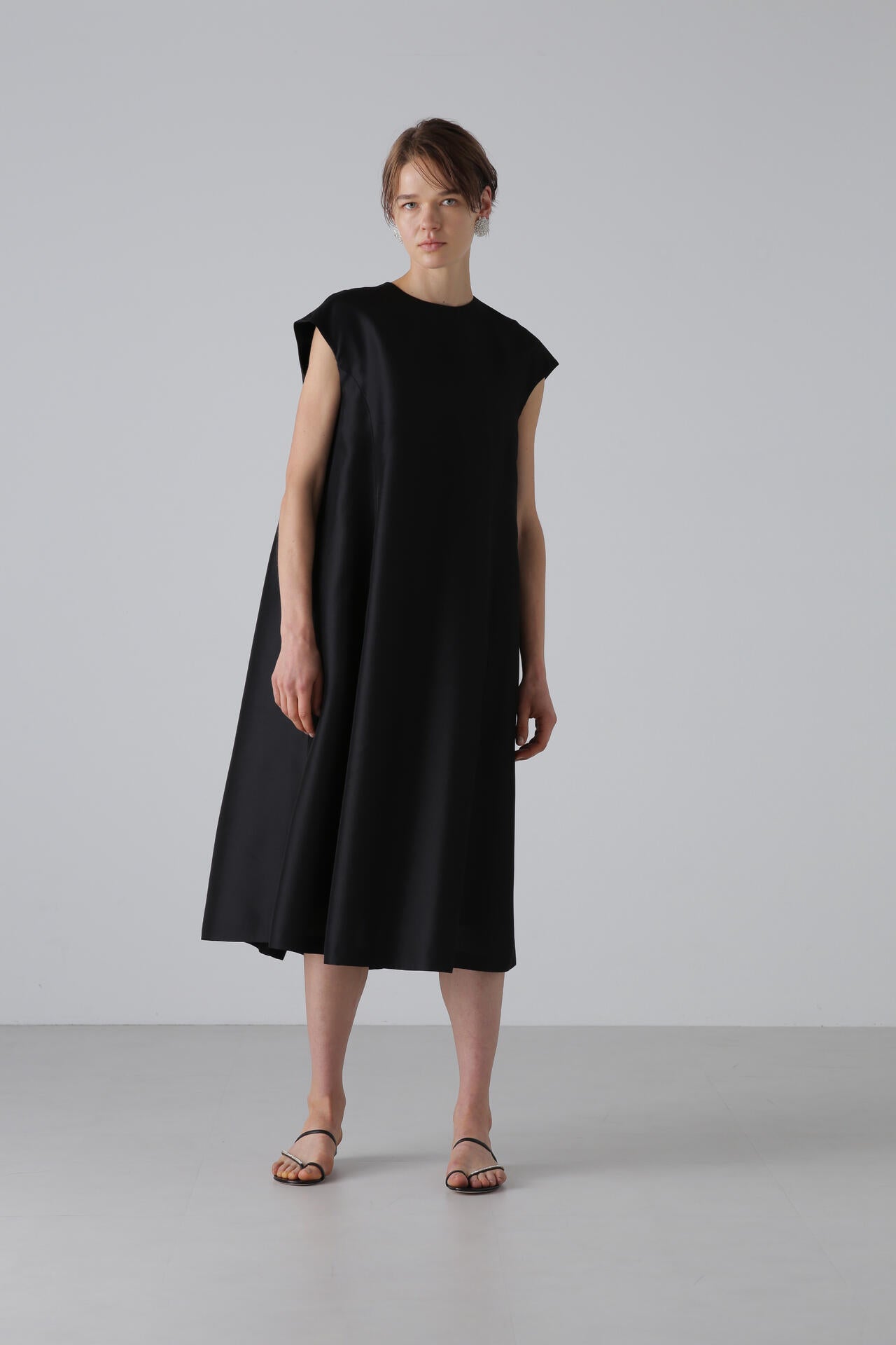 <BLACK LABEL>シルクタフタワンピース