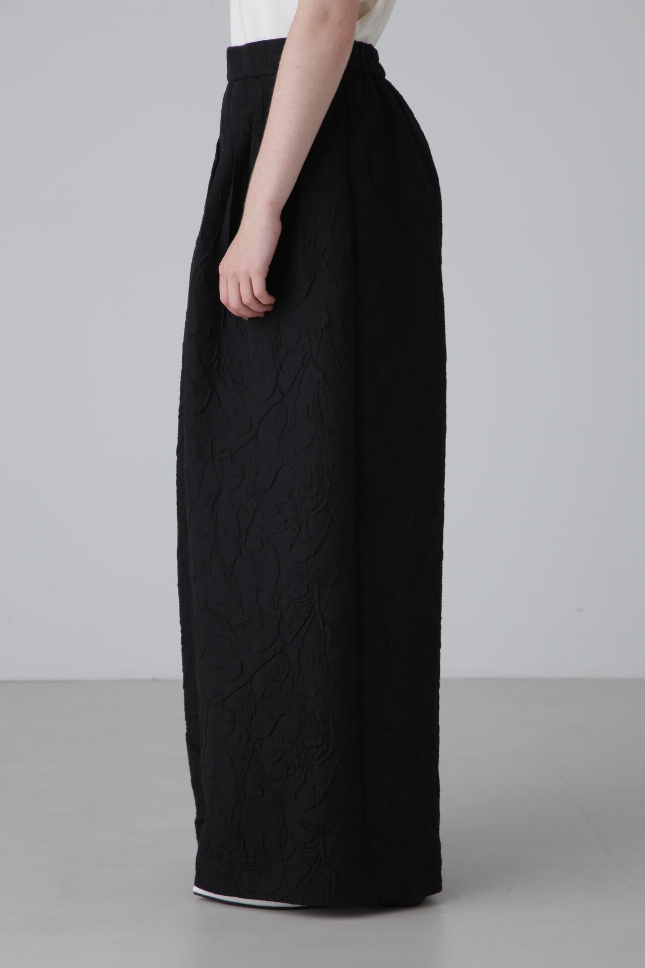 <BLACK LABEL> ドローイングジャガードパンツ
