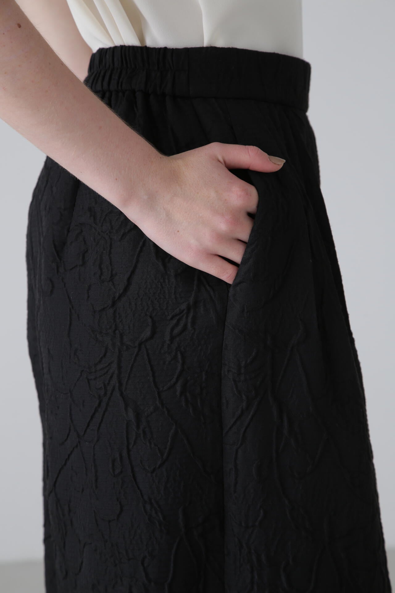 <BLACK LABEL> ドローイングジャガードパンツ