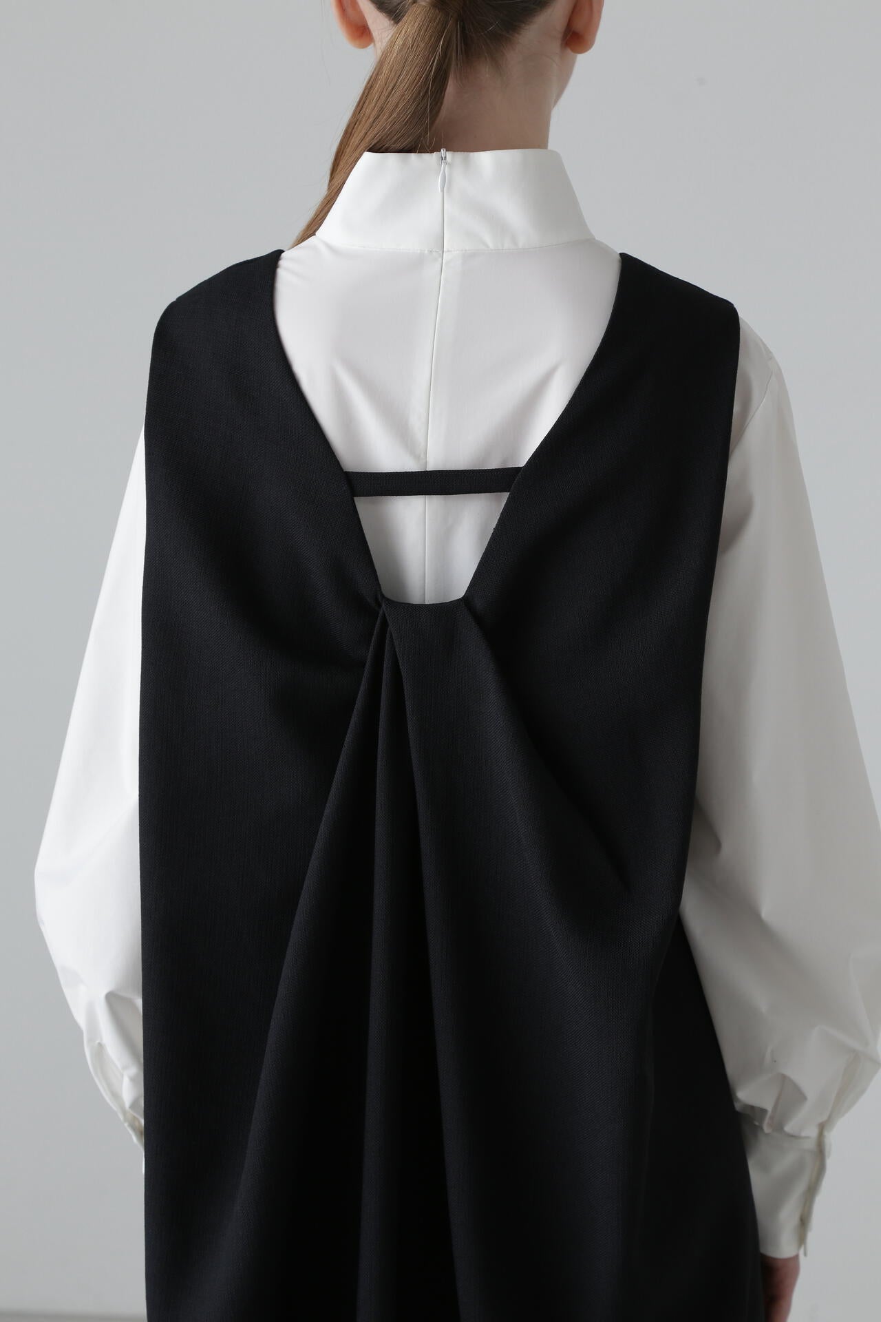 エンブロイダリーブッチャーワンピース