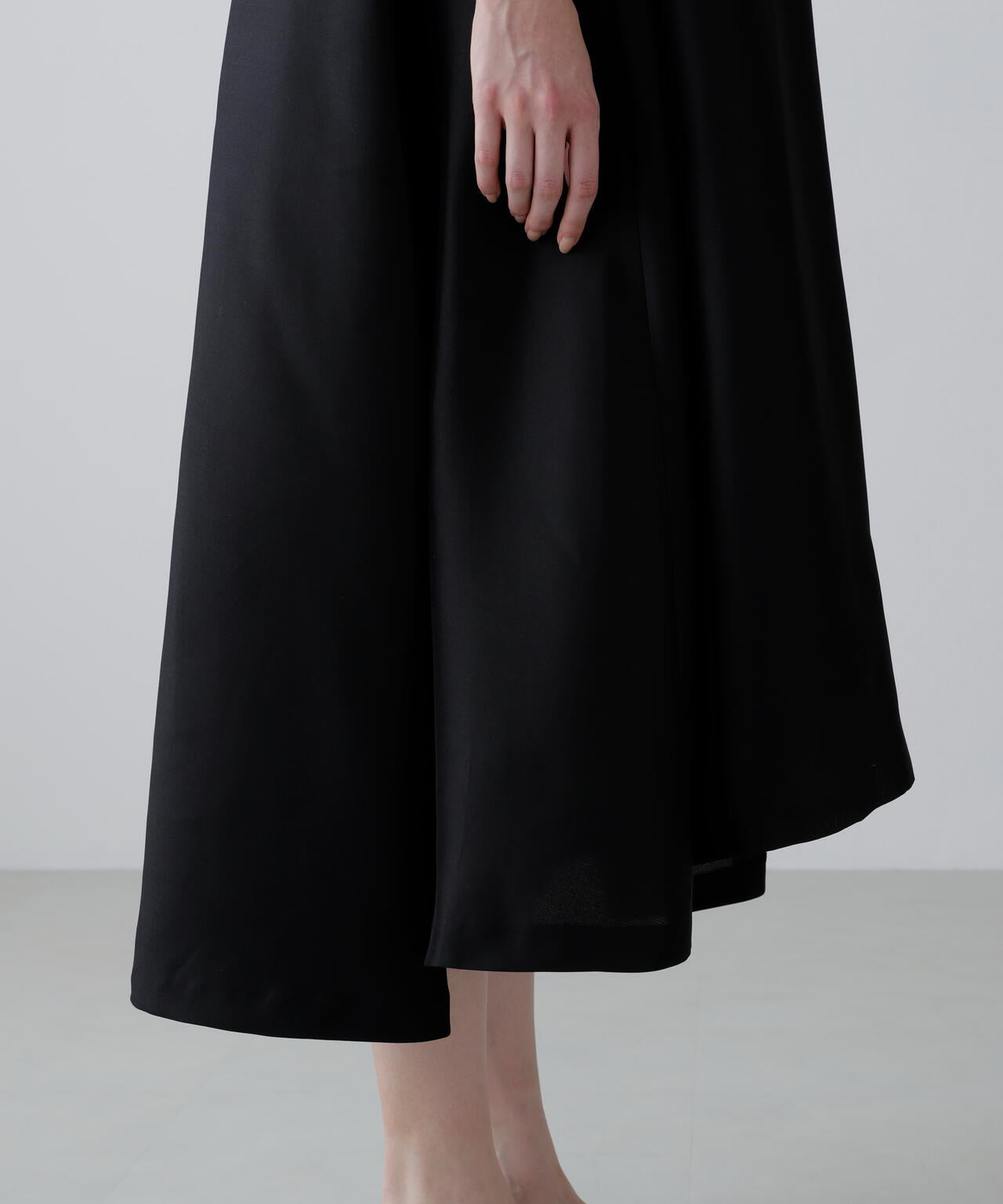 ＜BLACK LABEL＞シルクダブルクロスノースリーブワンピース