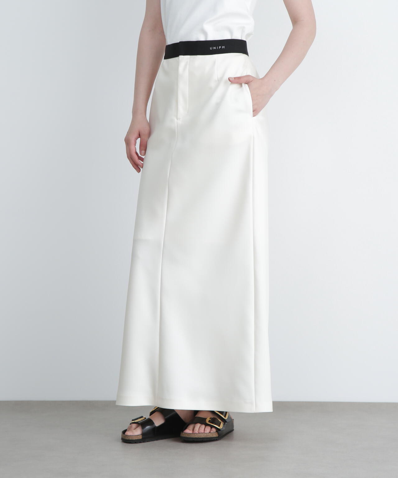 ＜UNiPH＞マットサテンスカート