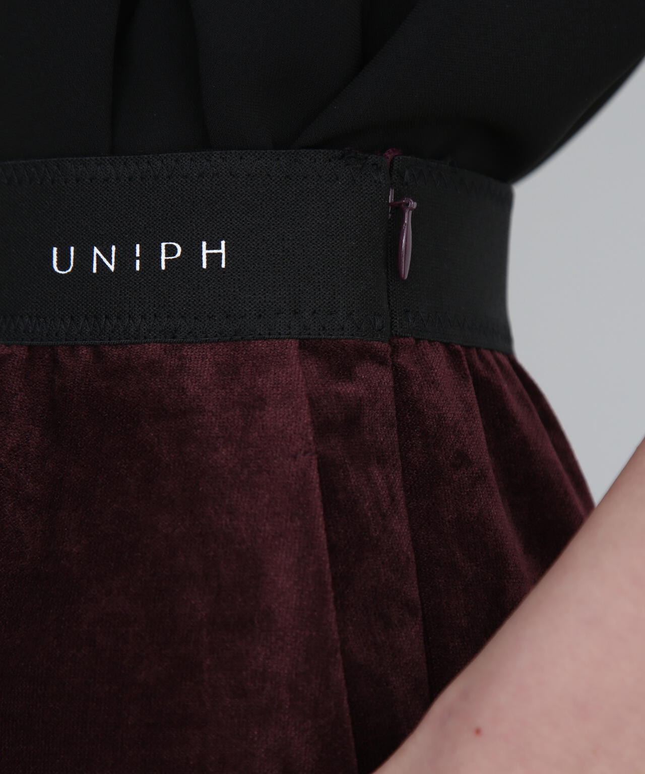 ＜UNiPH＞ブライトコールパンツ