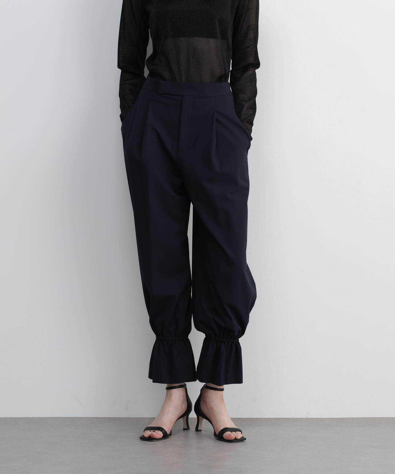 ＜UNiPH＞ハイブリッドトロパンツ
