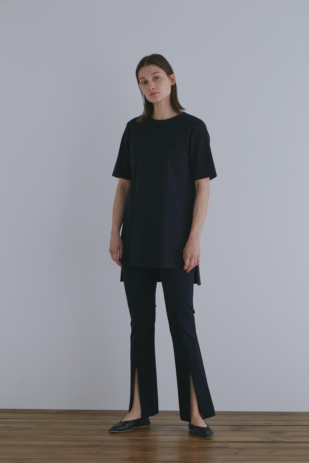ハイストレッチフロントスリットパンツ