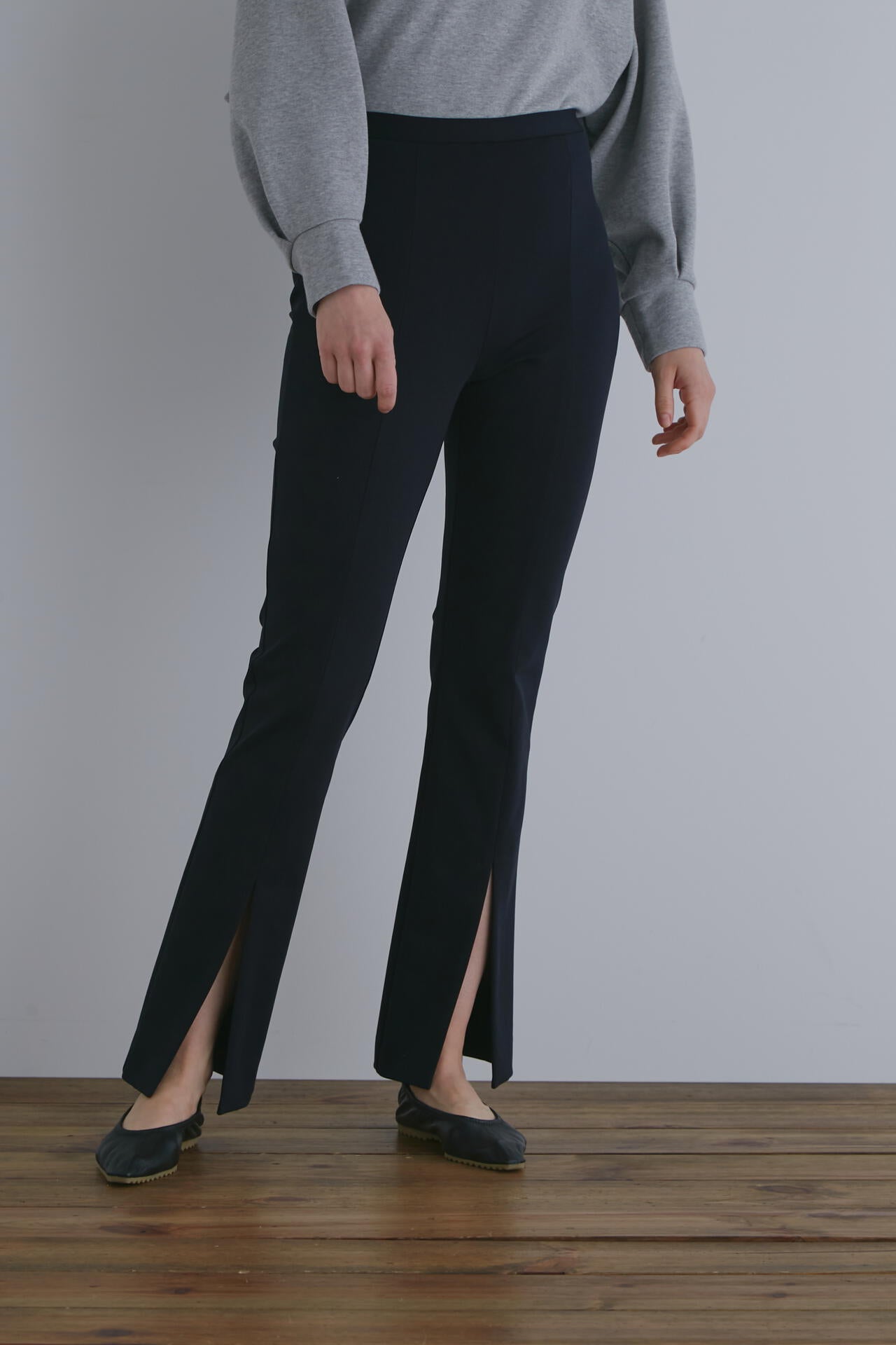 【EC限定】ハイストレッチフロントスリットパンツ（＋10cm丈）
