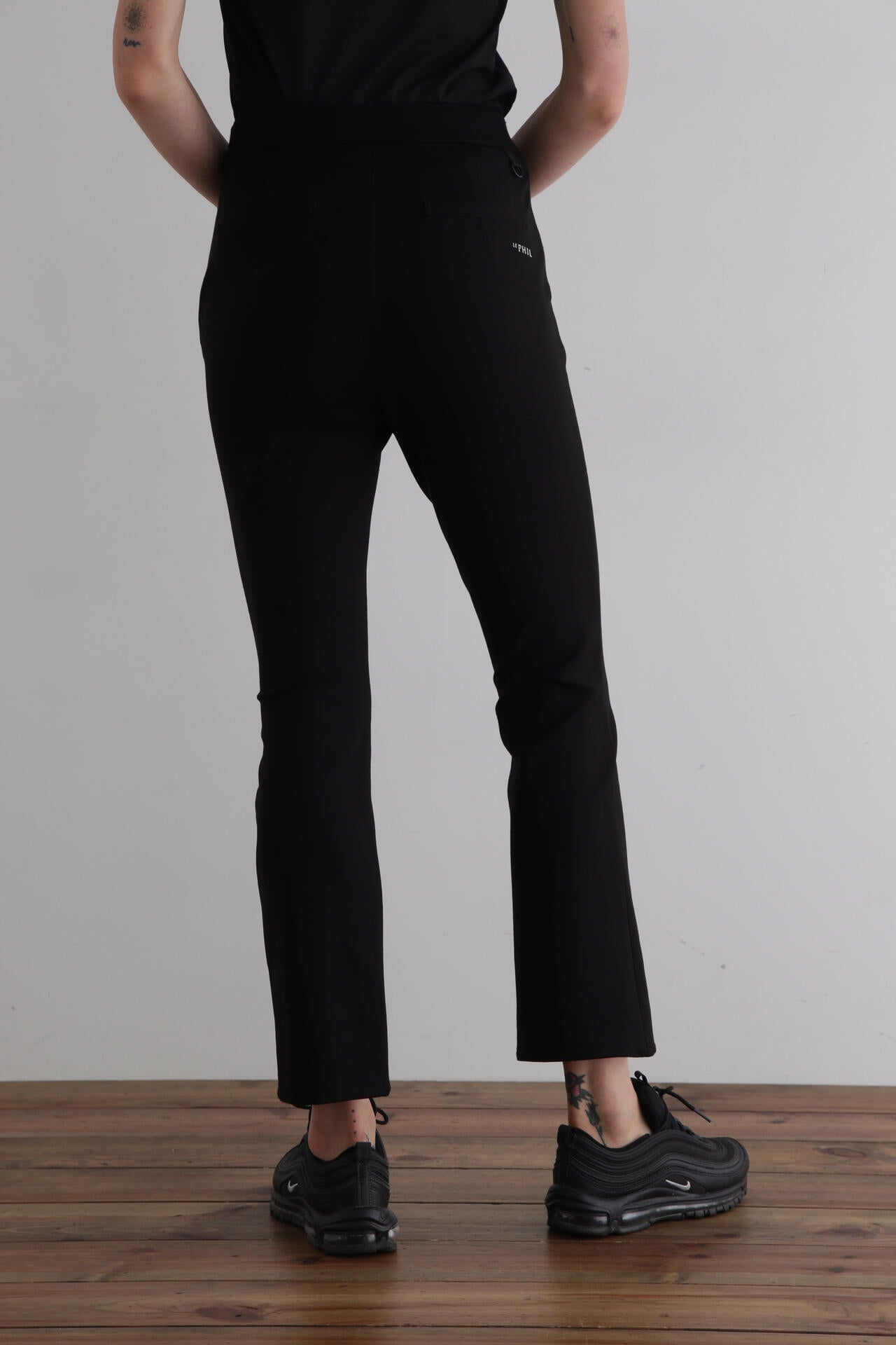 《LE PHIL SPORTS》ストレッチサーモポンチパンツ