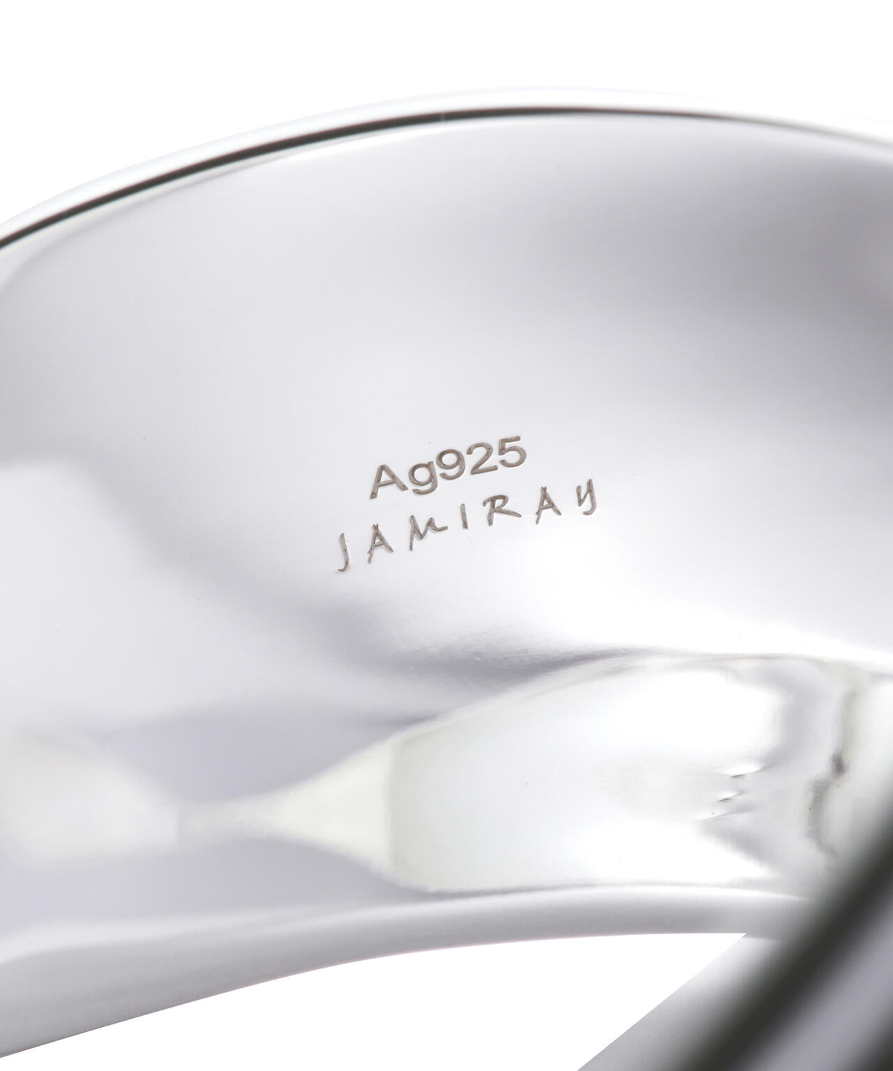 【JAMIRAY / ジャミレイ】WAVY SILVER BANGLE