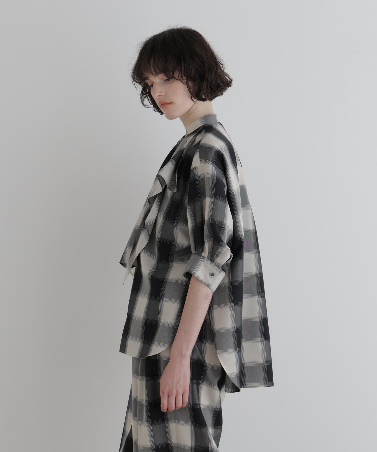 身長177ｃｍ　Ｂ８１　Ｗ５９　Ｈ８９ 着用サイズ：F