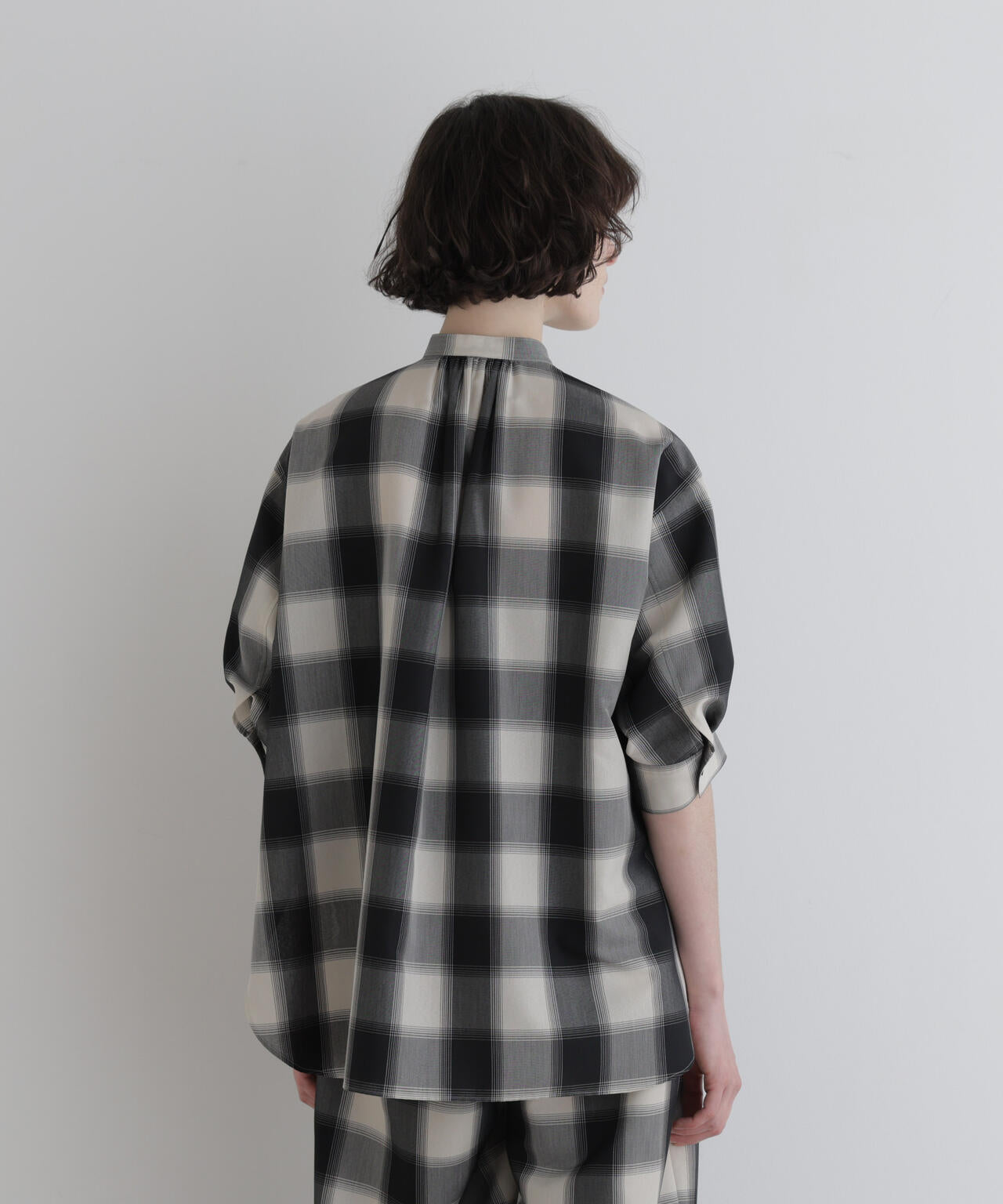 身長177ｃｍ　Ｂ８１　Ｗ５９　Ｈ８９ 着用サイズ：F