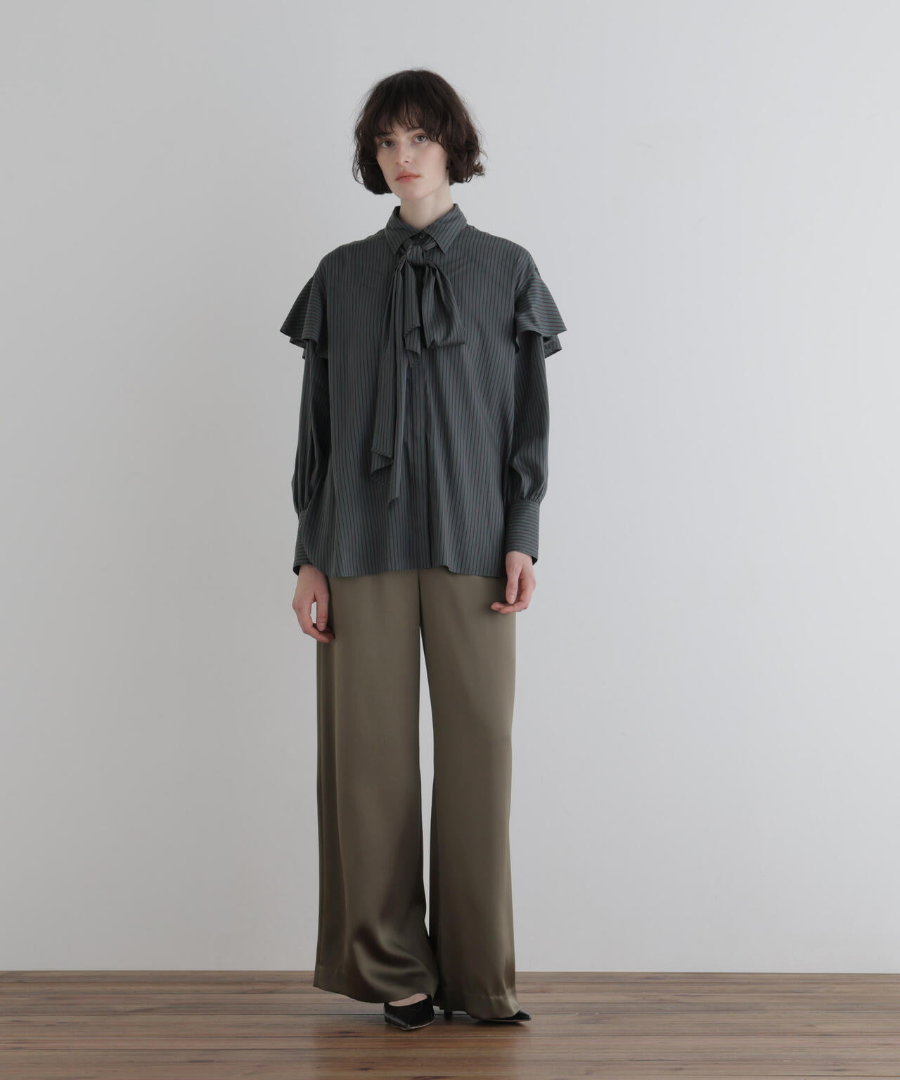 身長177ｃｍ　Ｂ８１　Ｗ５９　Ｈ８９ 着用サイズ：F