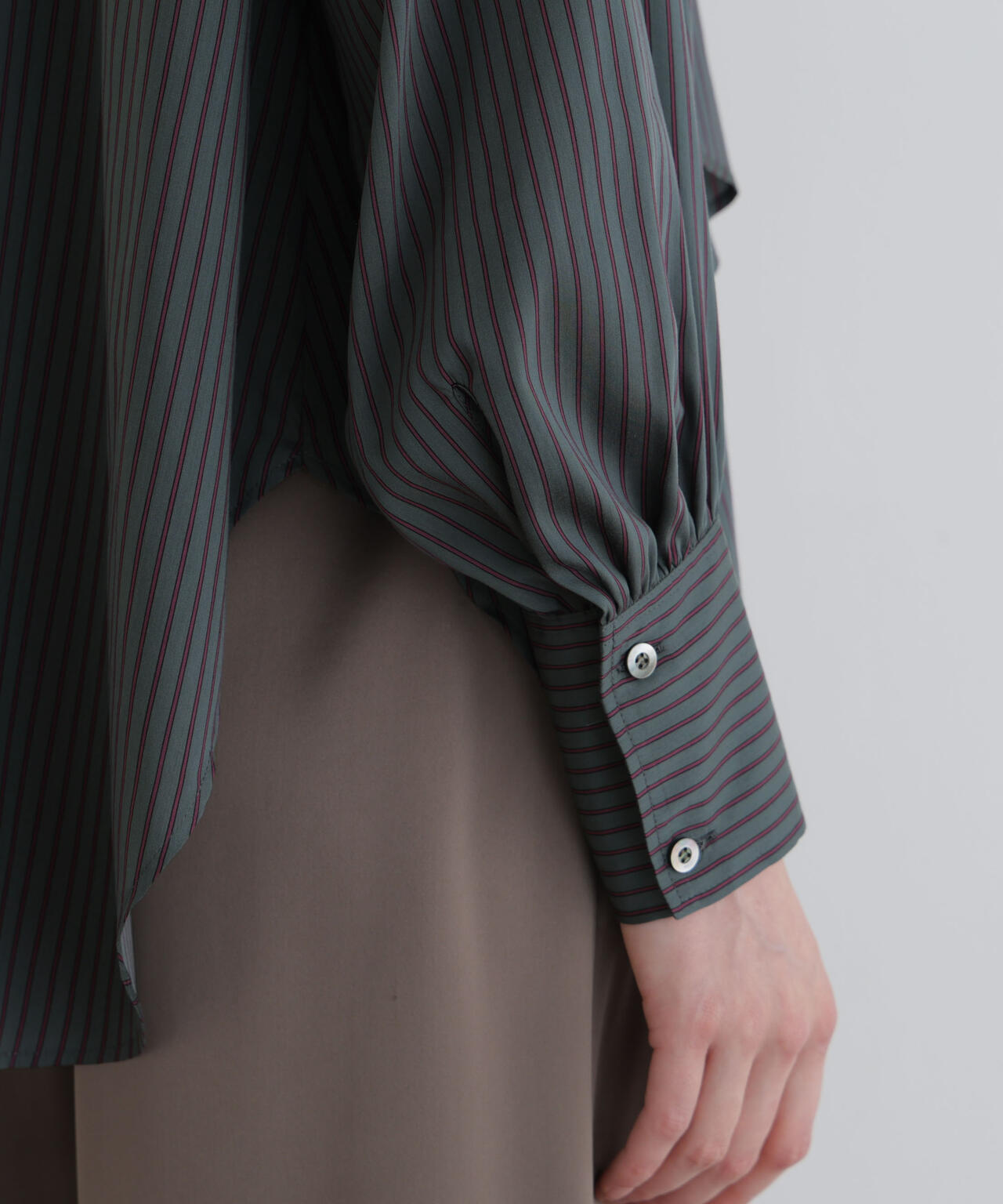 身長177ｃｍ　Ｂ８１　Ｗ５９　Ｈ８９ 着用サイズ：F