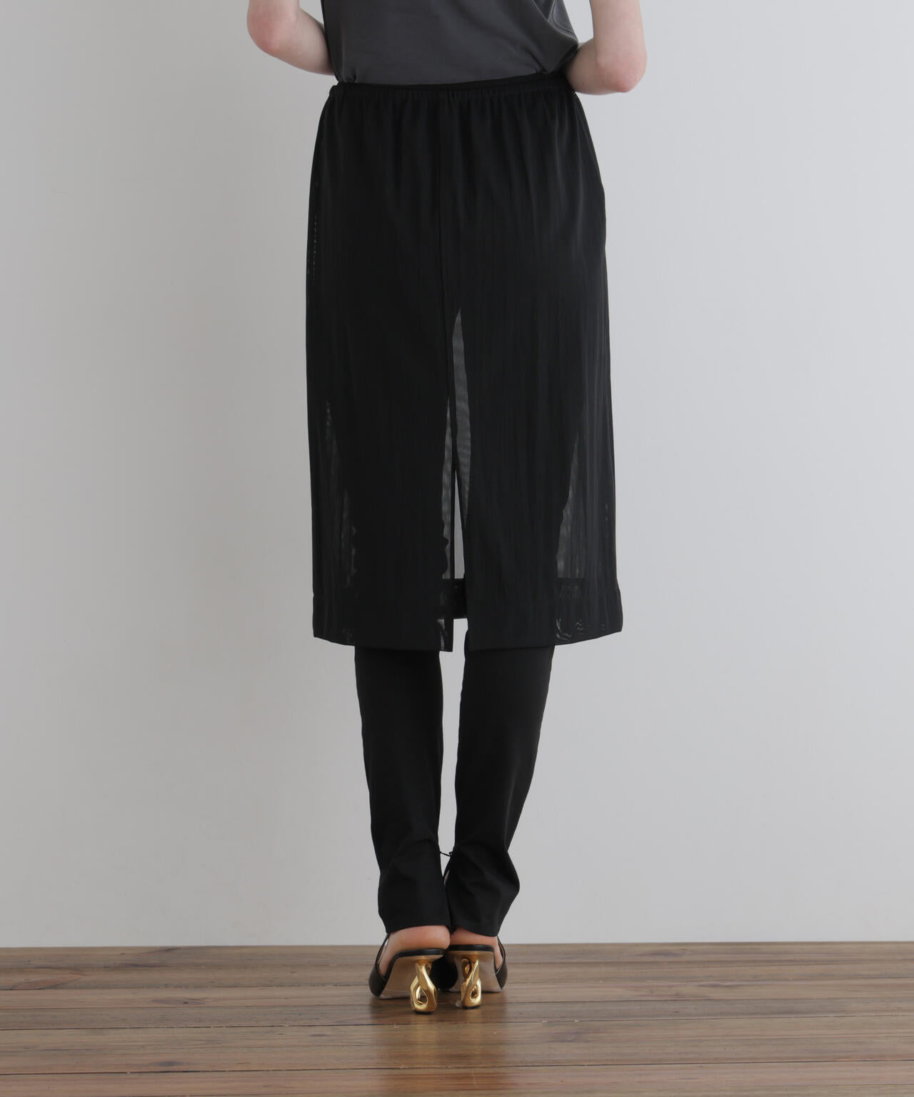 身長177ｃｍ　Ｂ８１　Ｗ５９　Ｈ８９ 着用サイズ：F
