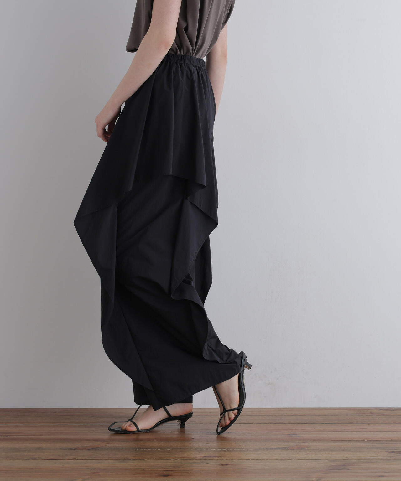 身長173ｃｍ　Ｂ81　Ｗ61　Ｈ89 着用サイズ：1