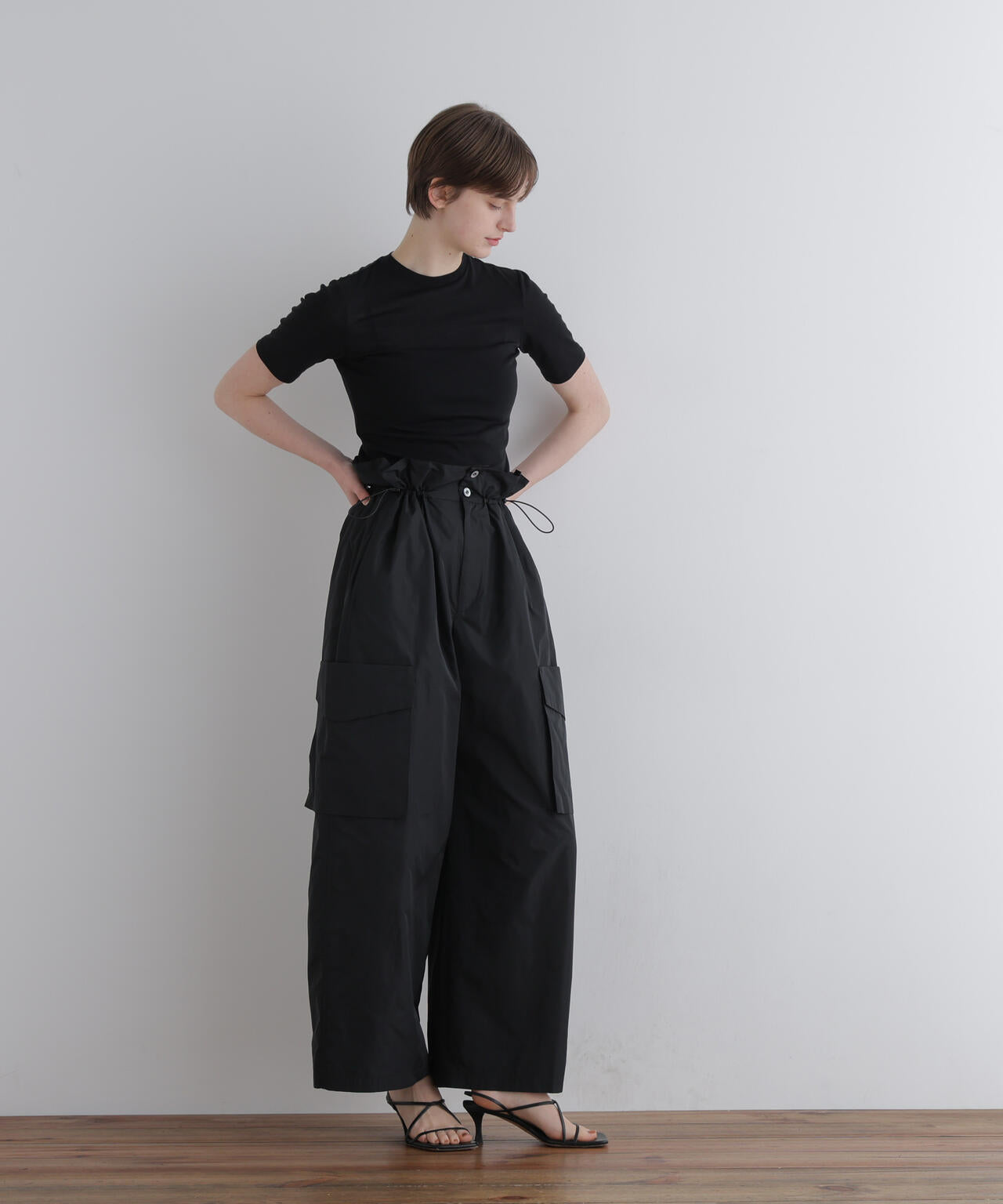 身長173ｃｍ　Ｂ81　Ｗ61　Ｈ89 着用サイズ：F