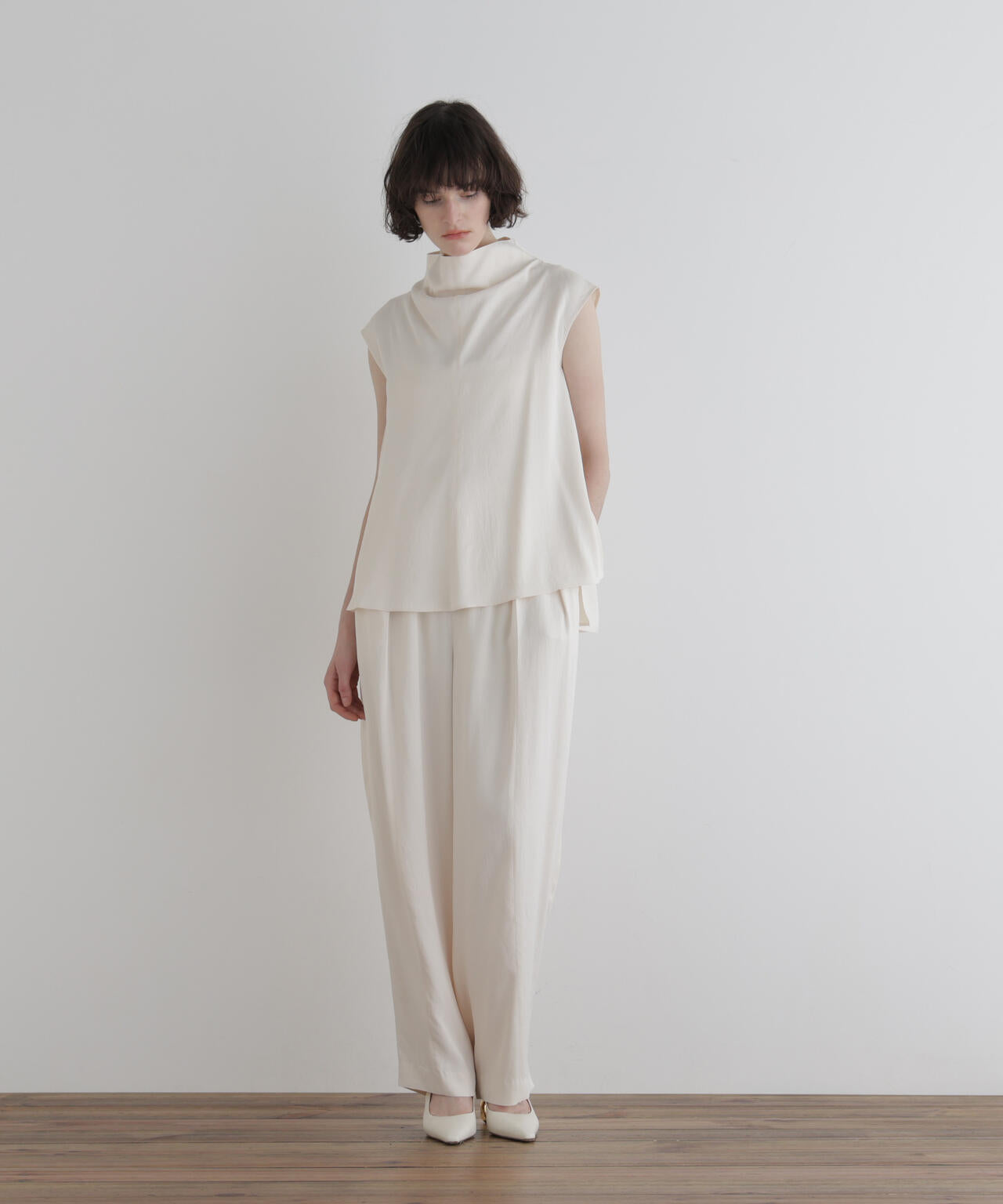 身長177ｃｍ　Ｂ８１　Ｗ５９　Ｈ８９ 着用サイズ：1