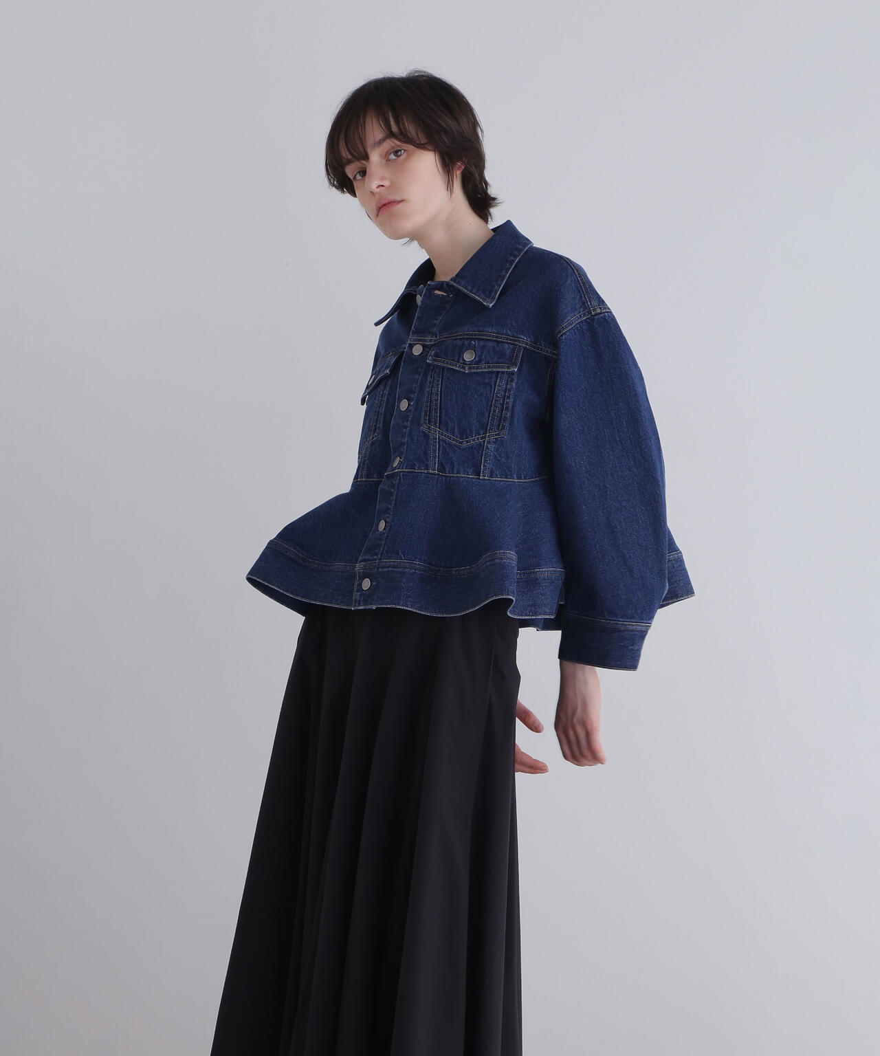 身長177ｃｍ　Ｂ８１　Ｗ５９　Ｈ８９ 着用サイズ：F