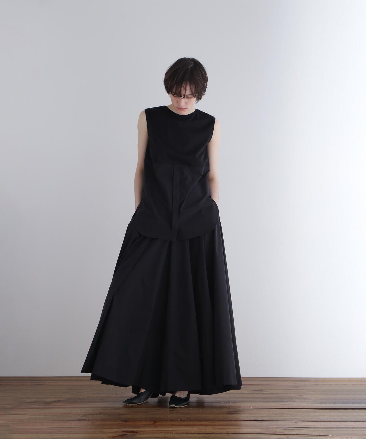 身長177ｃｍ　Ｂ８１　Ｗ５９　Ｈ８９ 着用サイズ：F