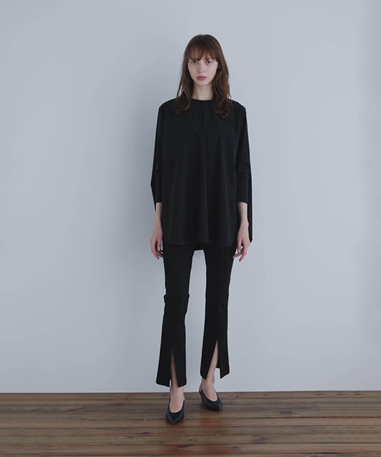 【EC限定】ハイストレッチフロンスリットパンツ（＋5cm丈）