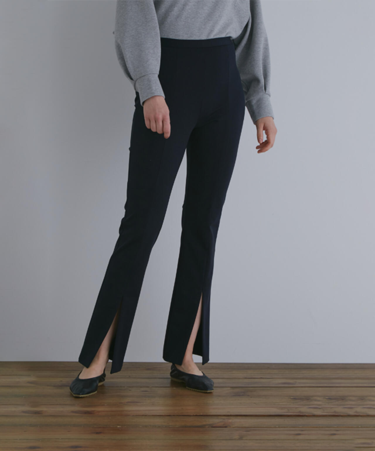 【EC限定】ハイストレッチフロンスリットパンツ（＋5cm丈）