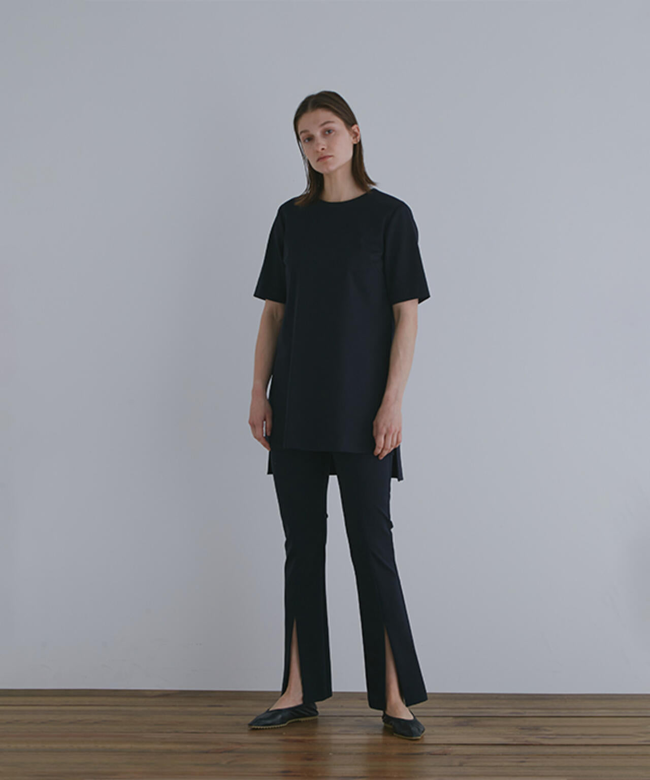 【EC限定】ハイストレッチフロンスリットパンツ（＋5cm丈）