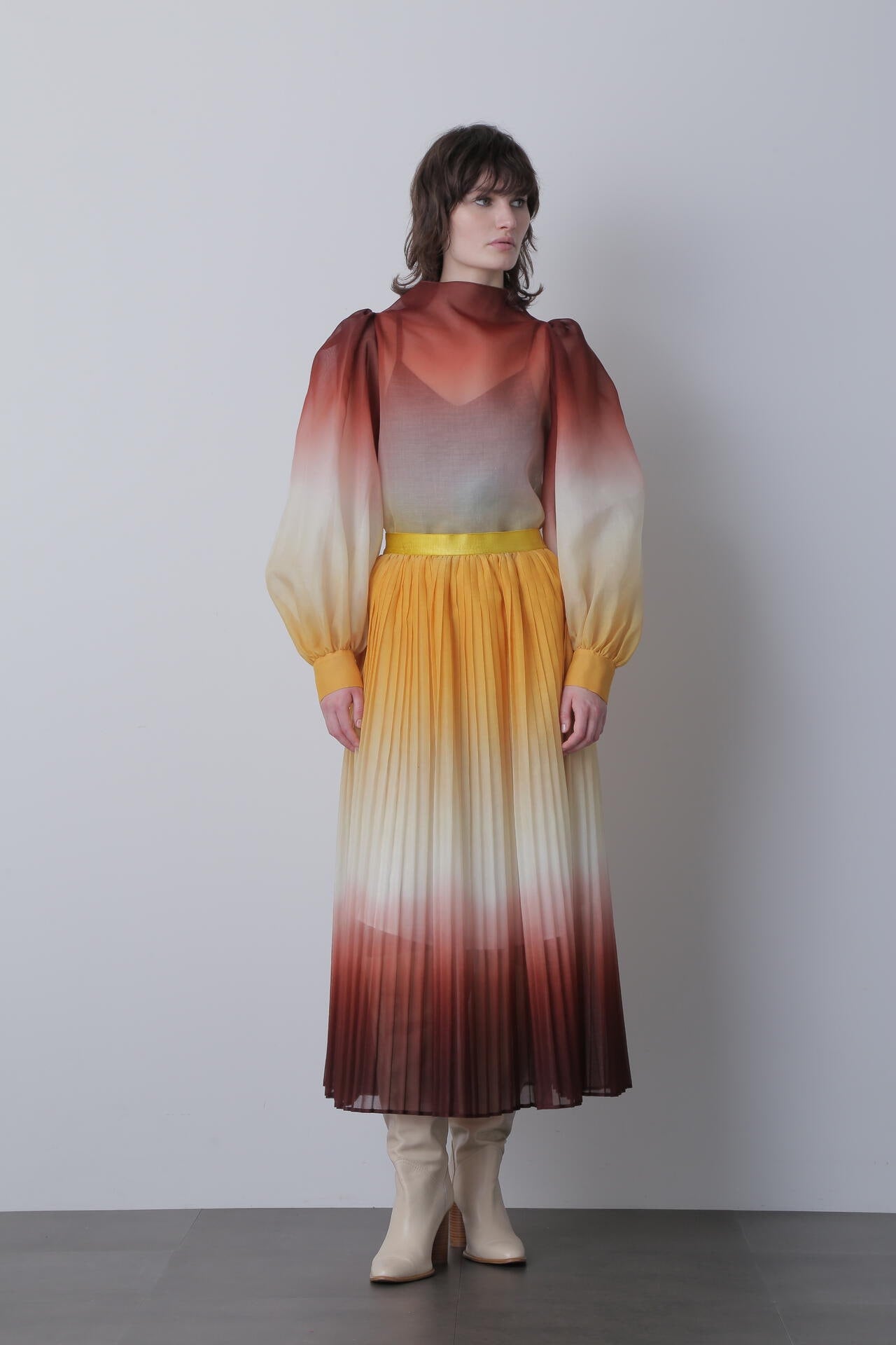 【TV着用】Bottleneck Volume Sleeve Blouse