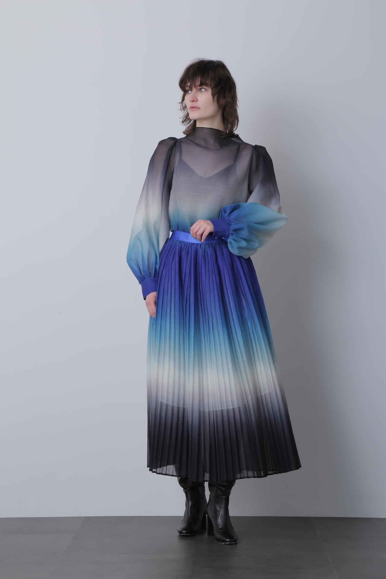【TV着用】Bottleneck Volume Sleeve Blouse