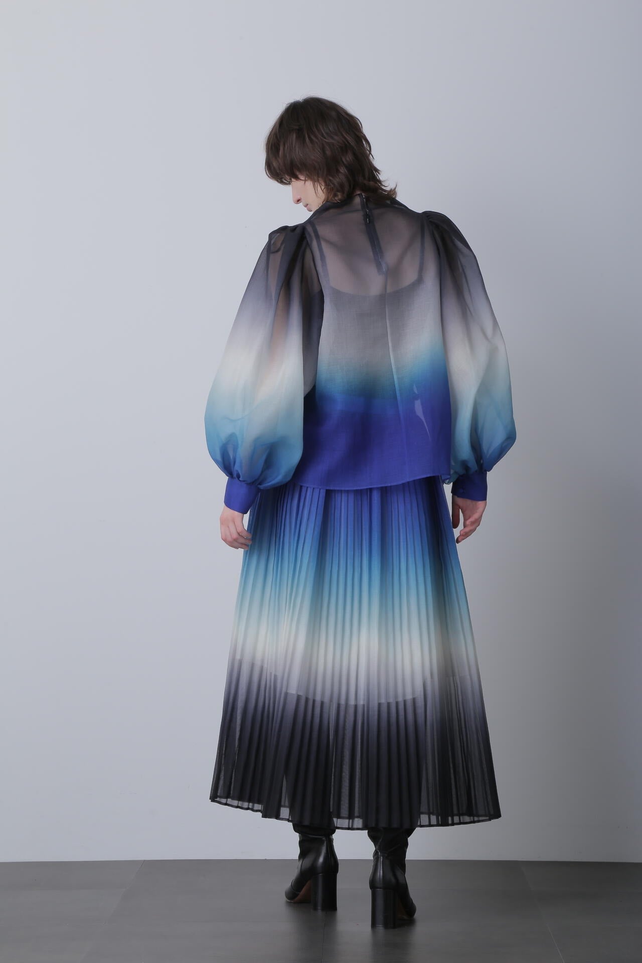 【TV着用】Bottleneck Volume Sleeve Blouse