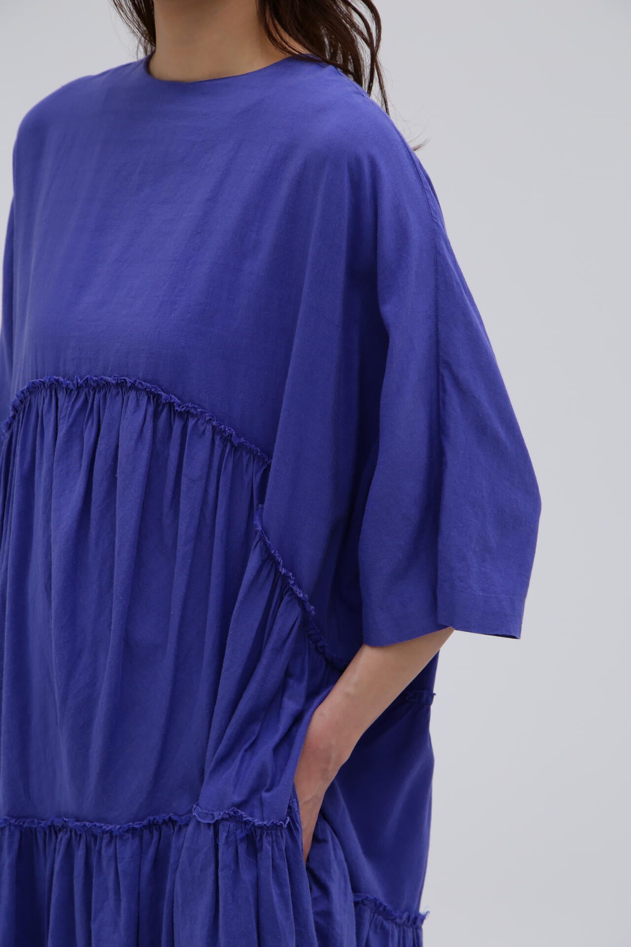 quitan / KHADI COTTON SILK SQUEESED TIRED DRESS