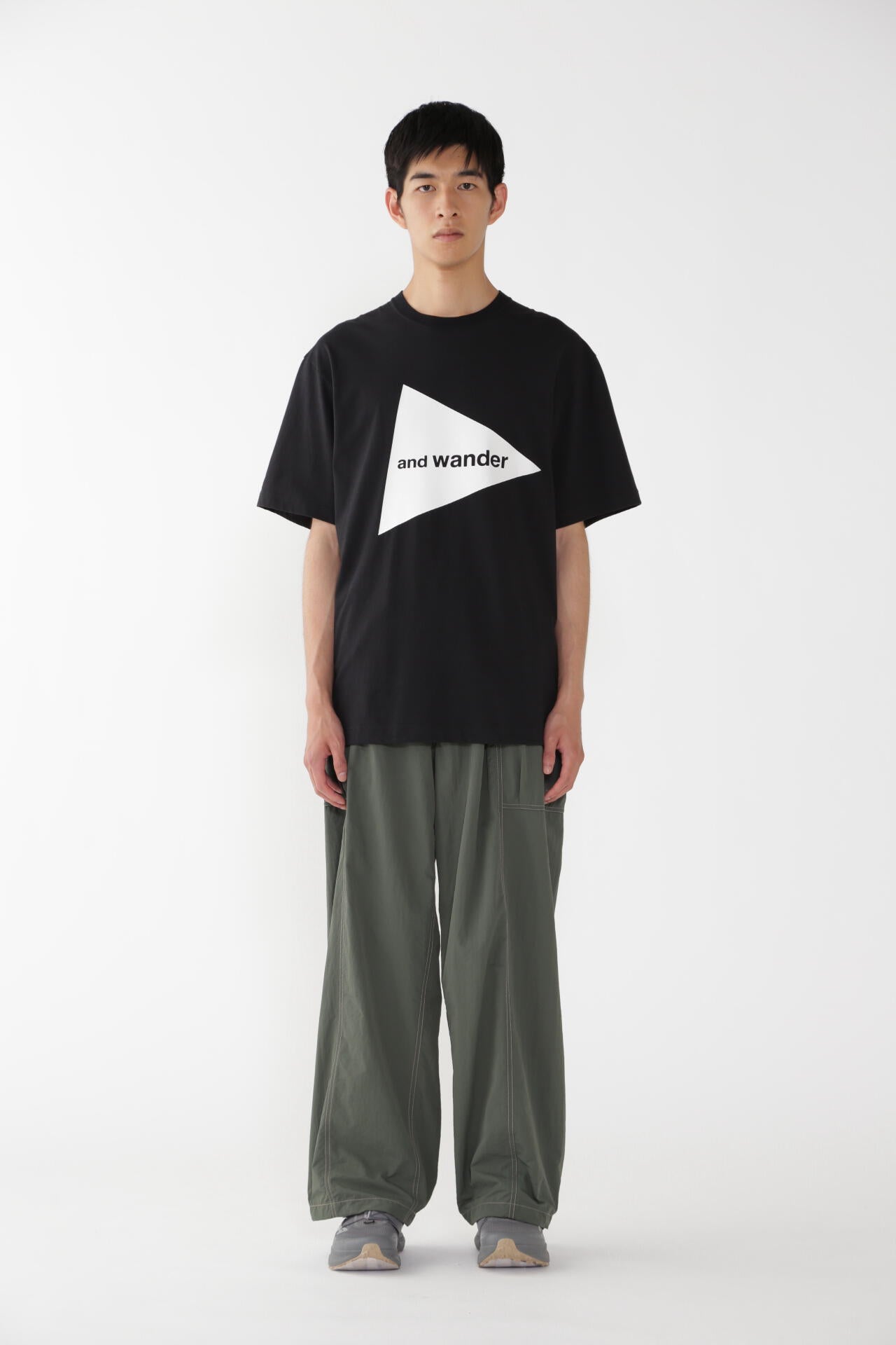 and wander big logo SS T