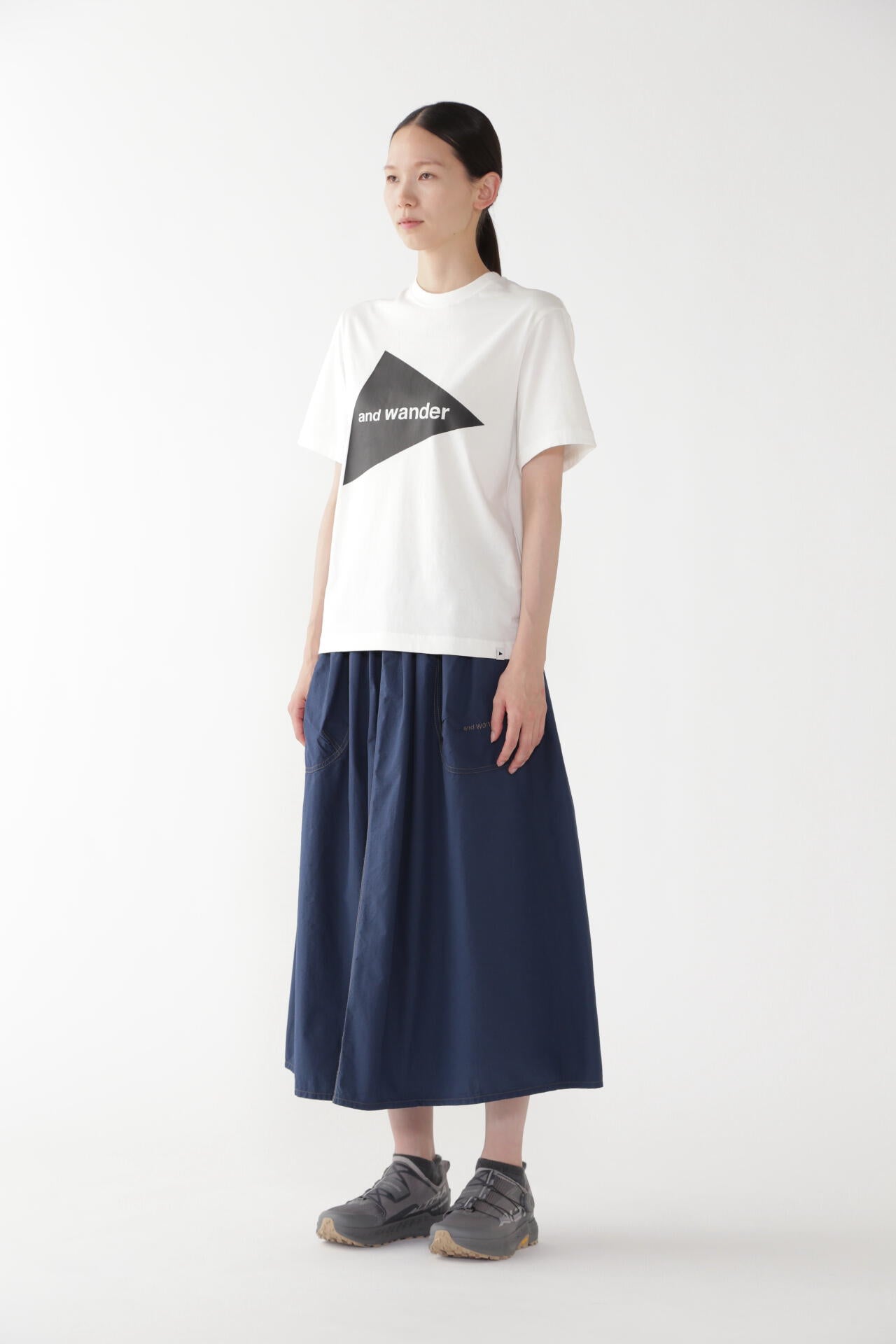 and wander big logo SS T