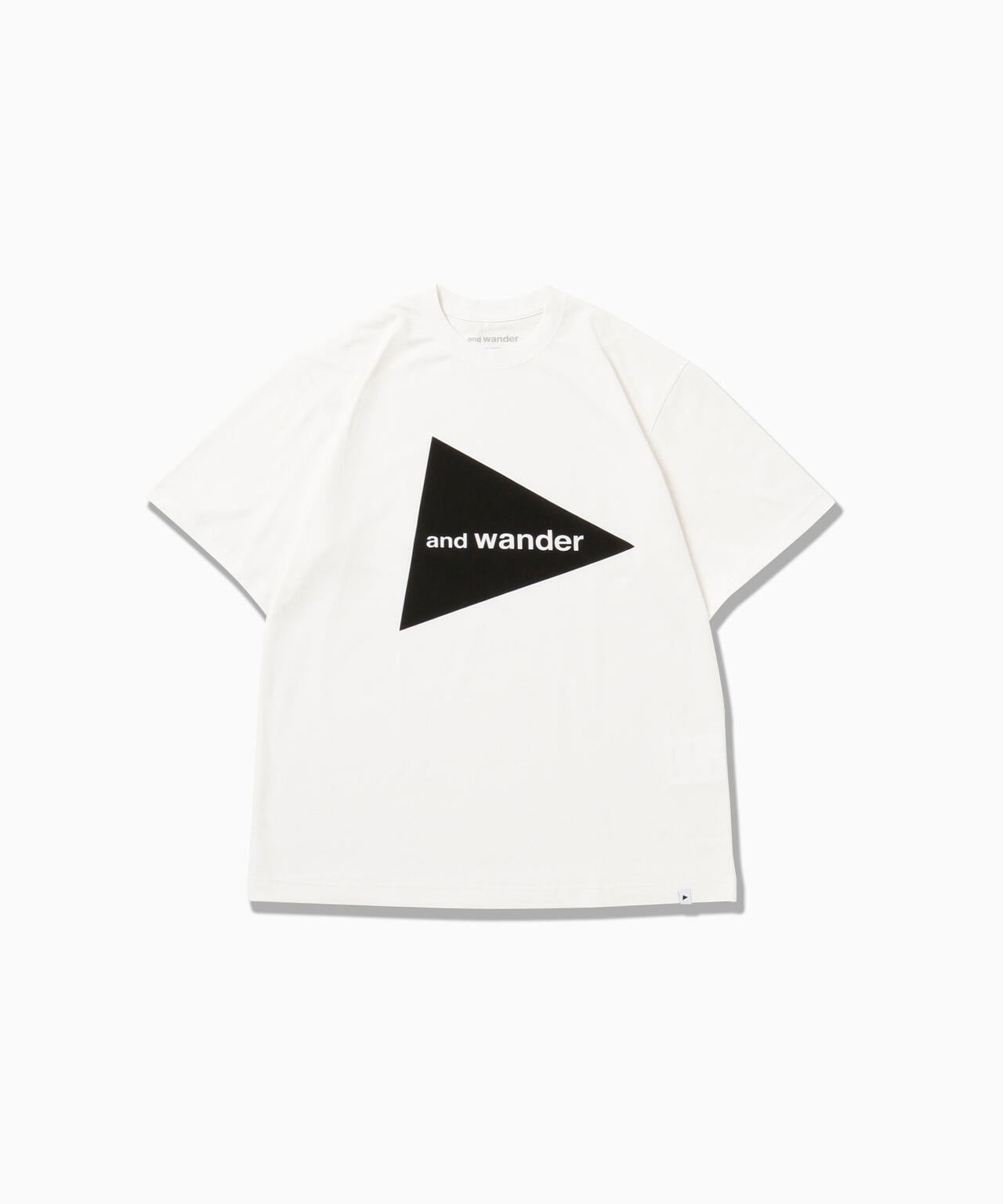 and wander logo SS T
