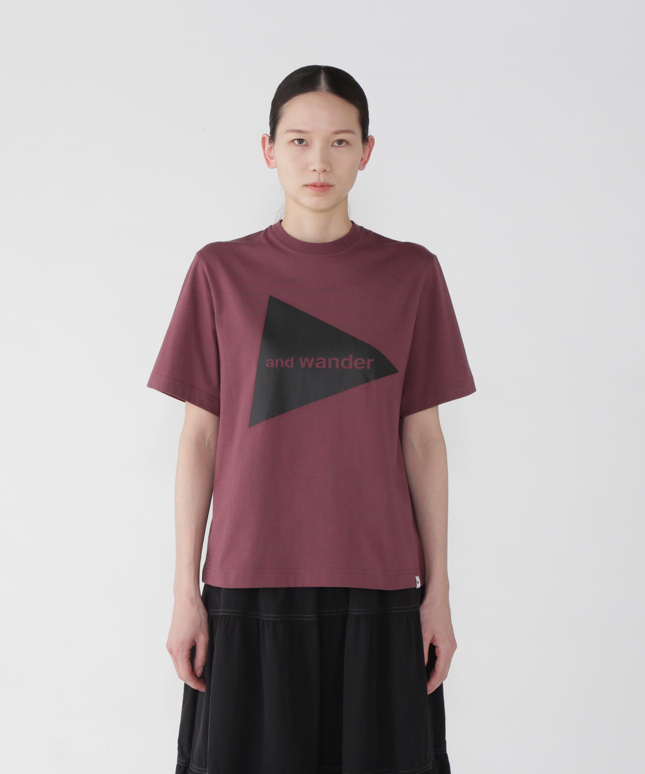 and wander logo SS T
