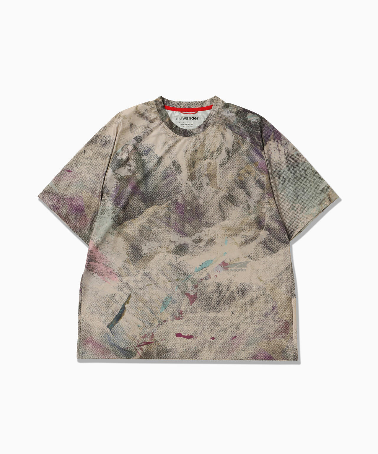 Altra × and wander  graphic SS T