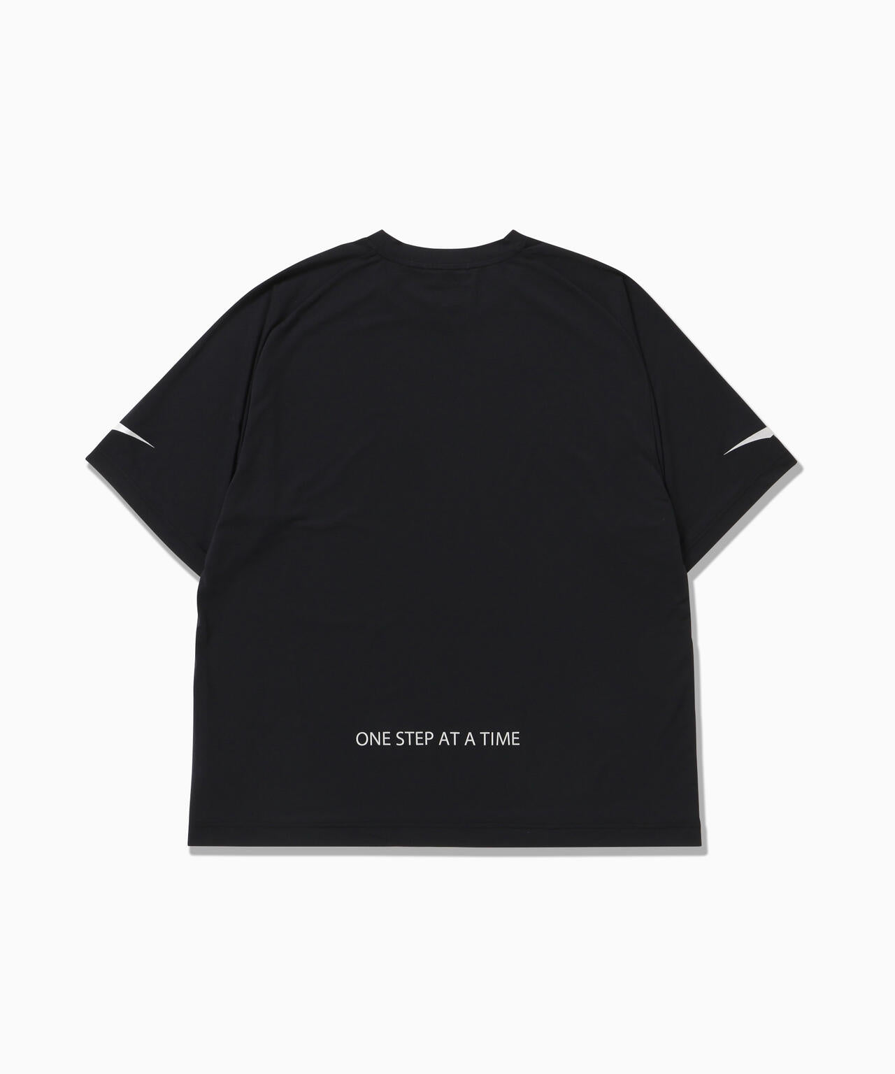 Altra × and wander  SS T