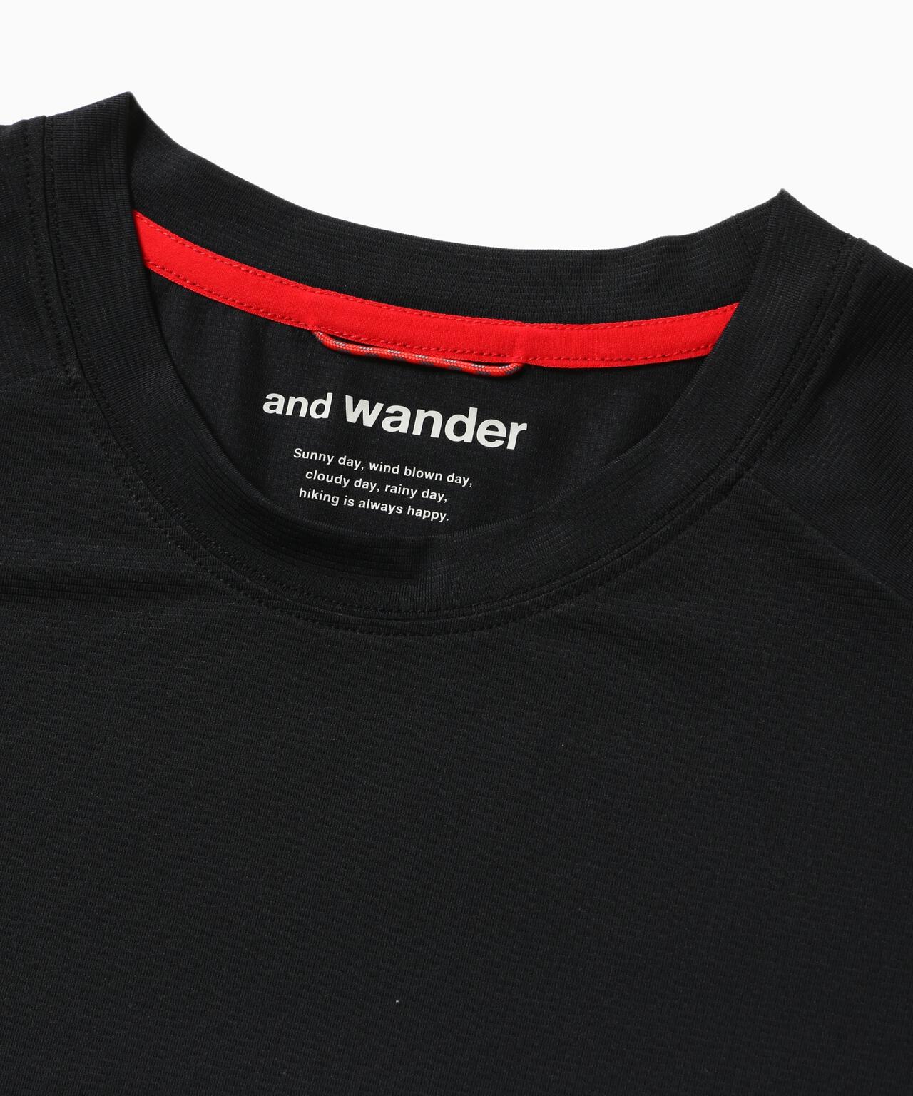 Altra × and wander  SS T